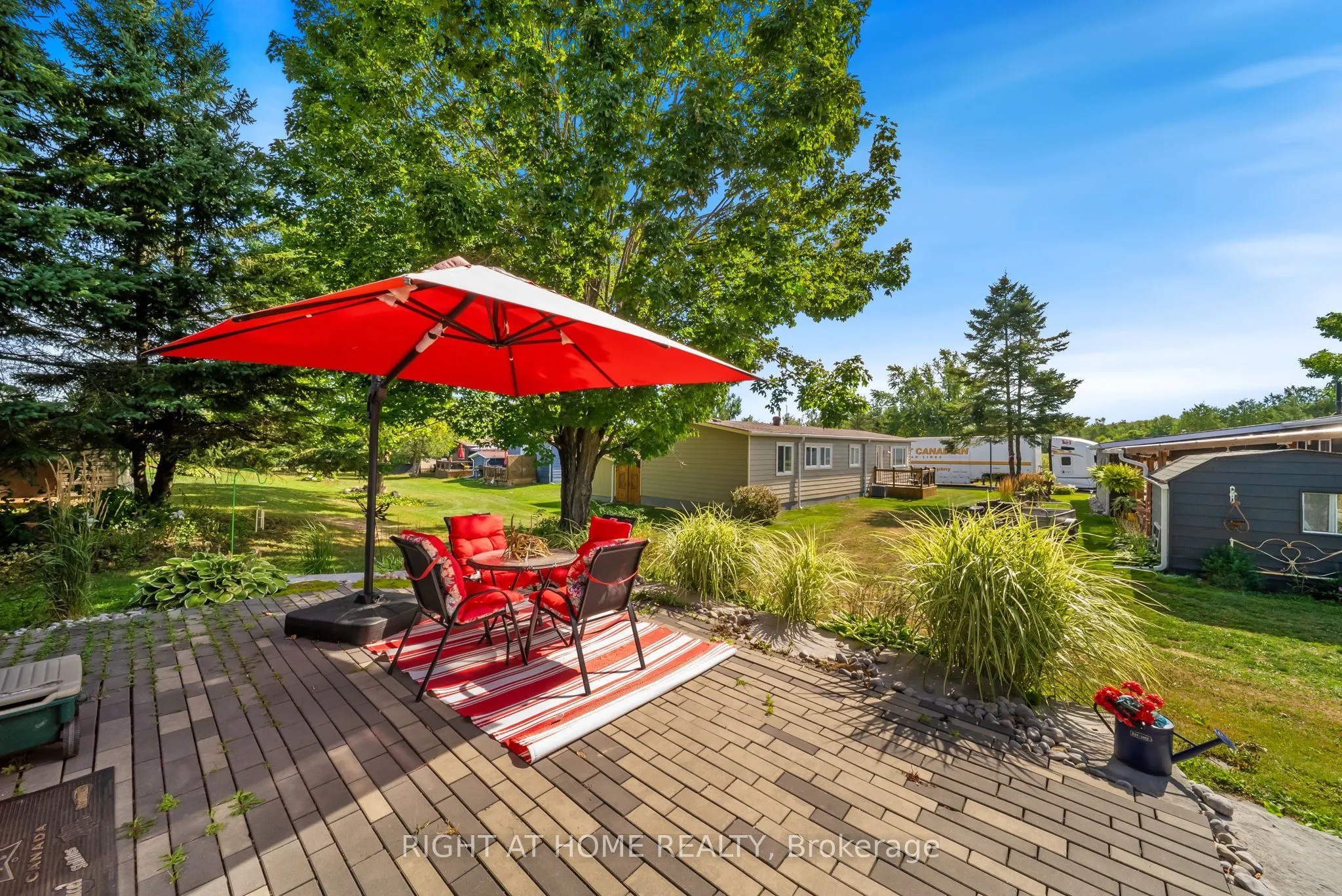 1 MAPLE Crescent