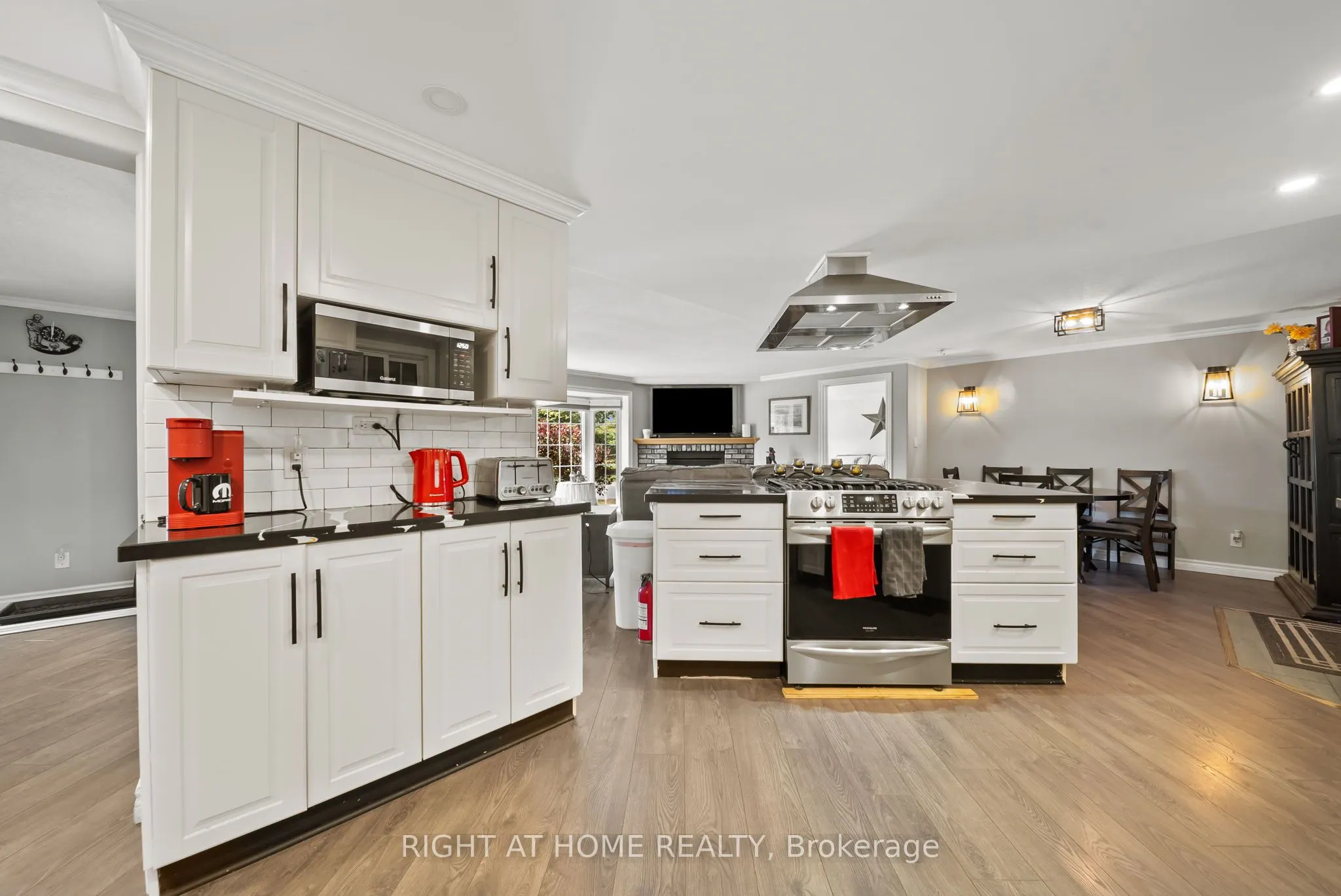 1 MAPLE Crescent