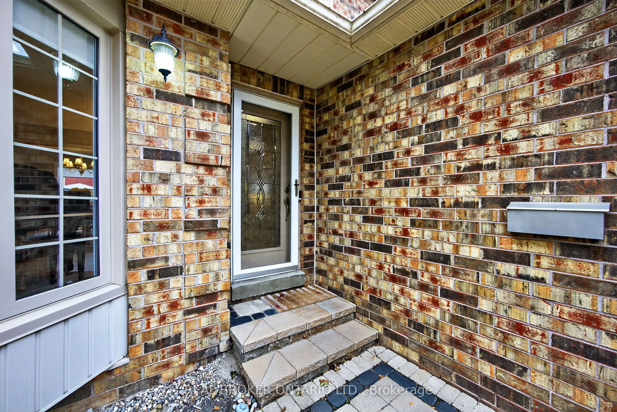 13 BALLISTON Road