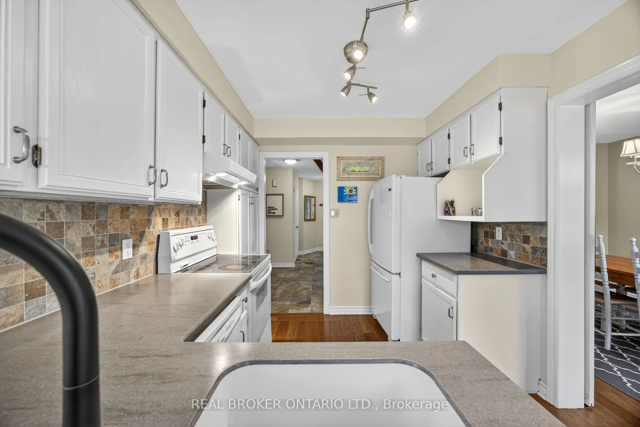 13 BALLISTON Road