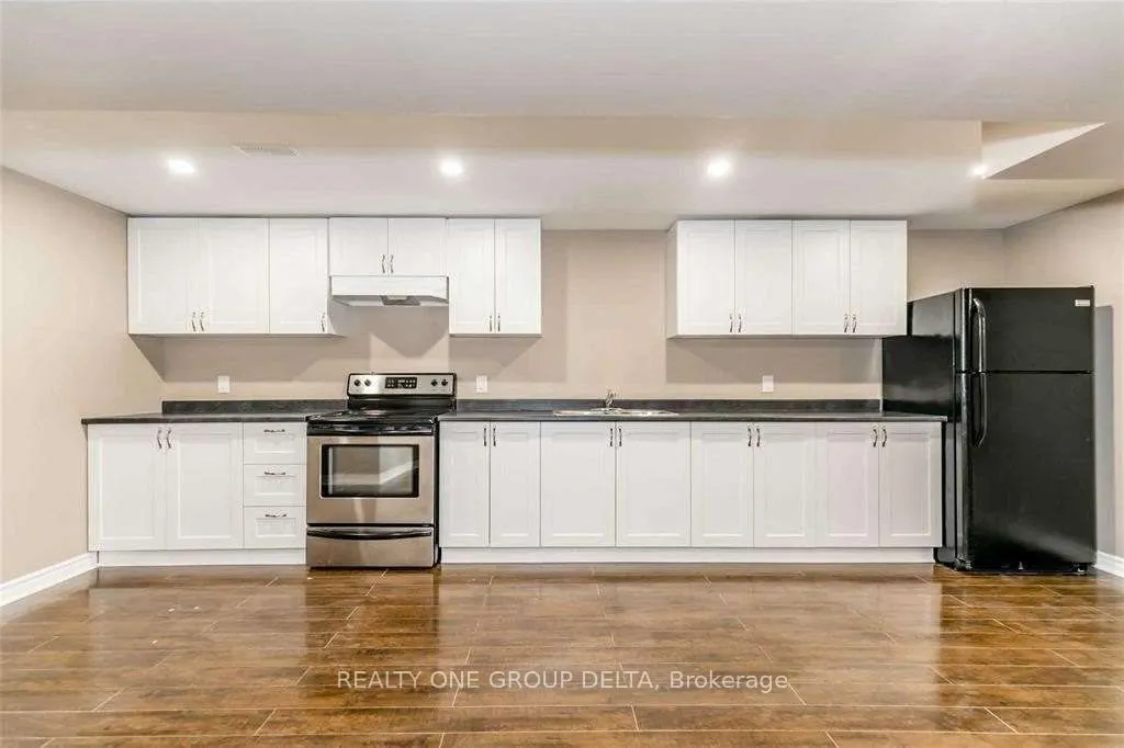 8 Charlemagne Avenue, #Lower