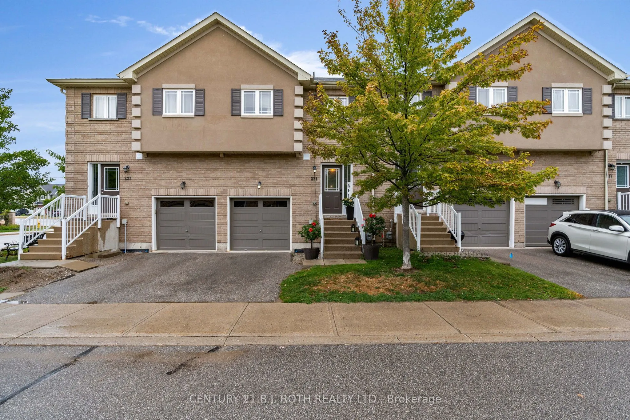 221 Harvie Road, #40