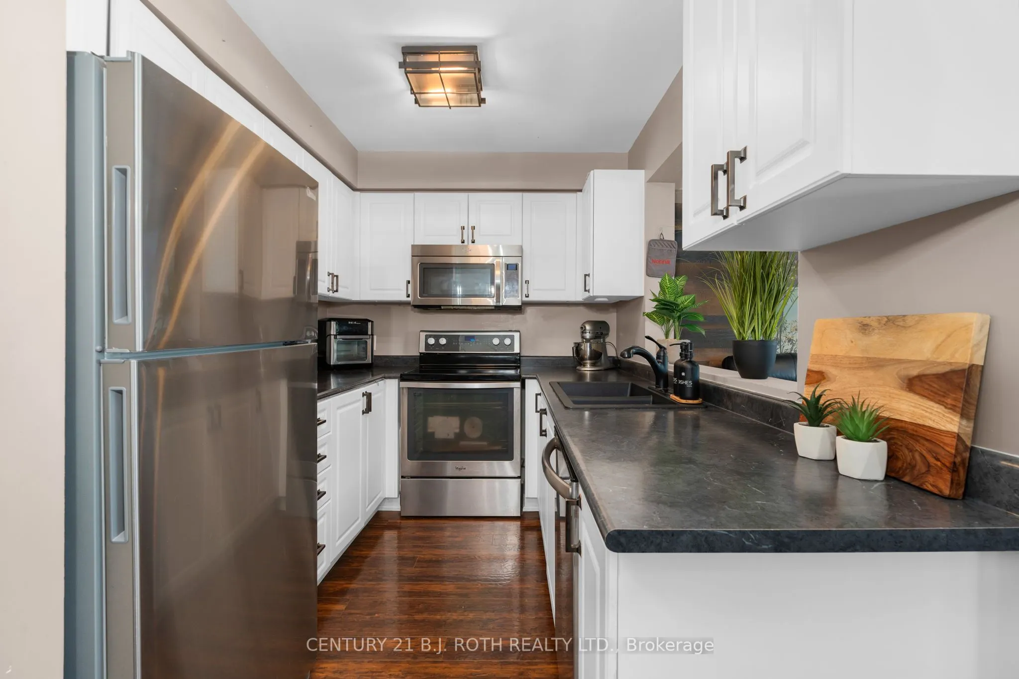 221 Harvie Road, #40