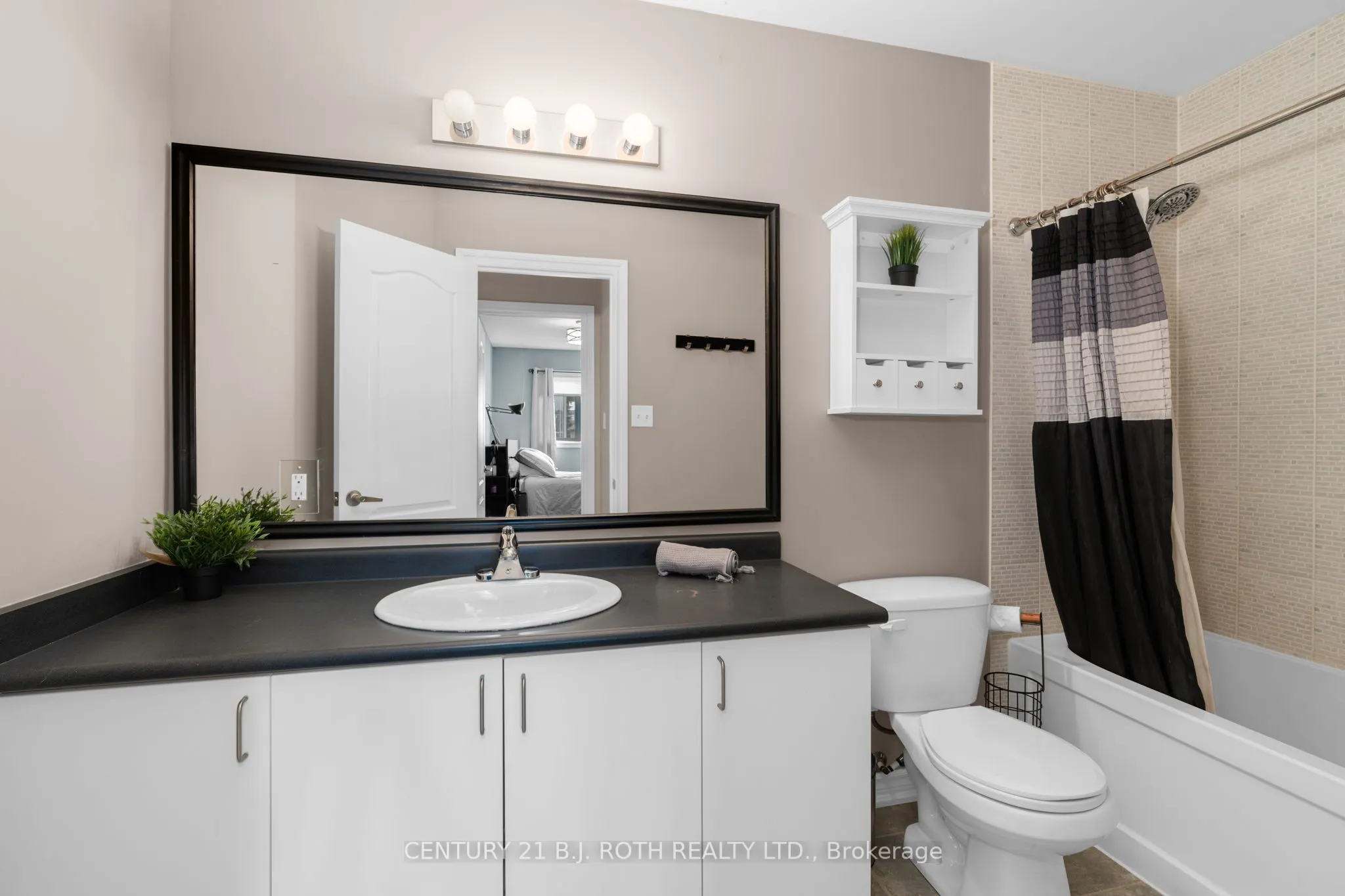 221 Harvie Road, #40