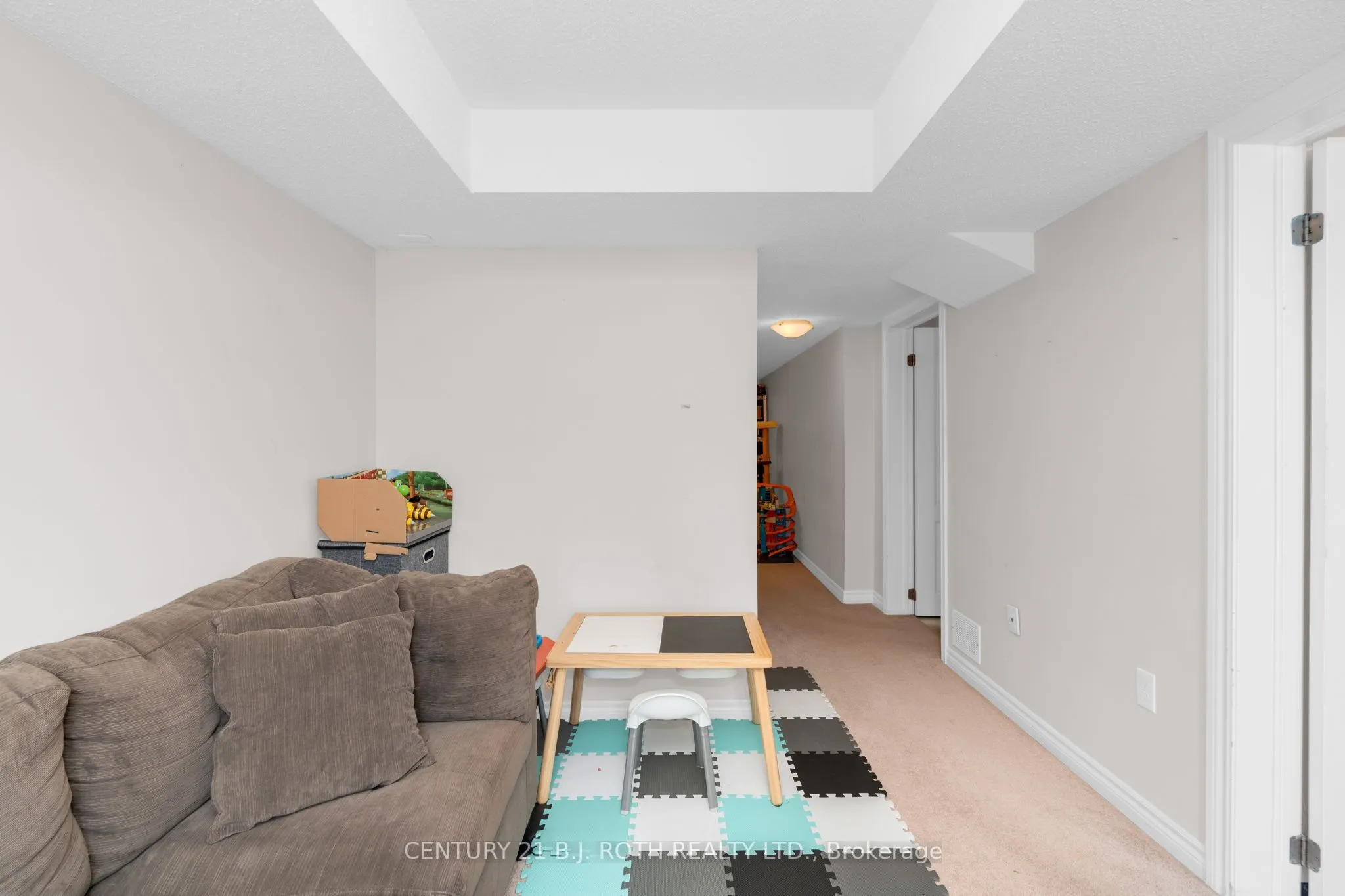221 Harvie Road, #40