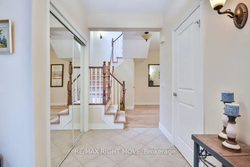 5 INVERMARA Court, #6