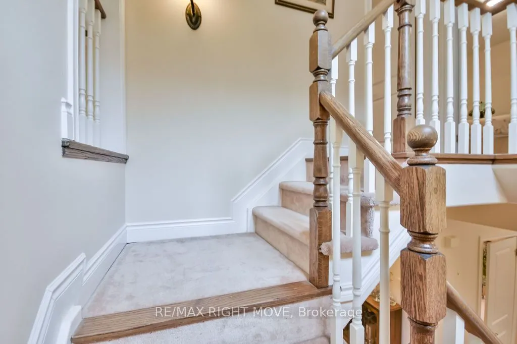 5 INVERMARA Court, #6