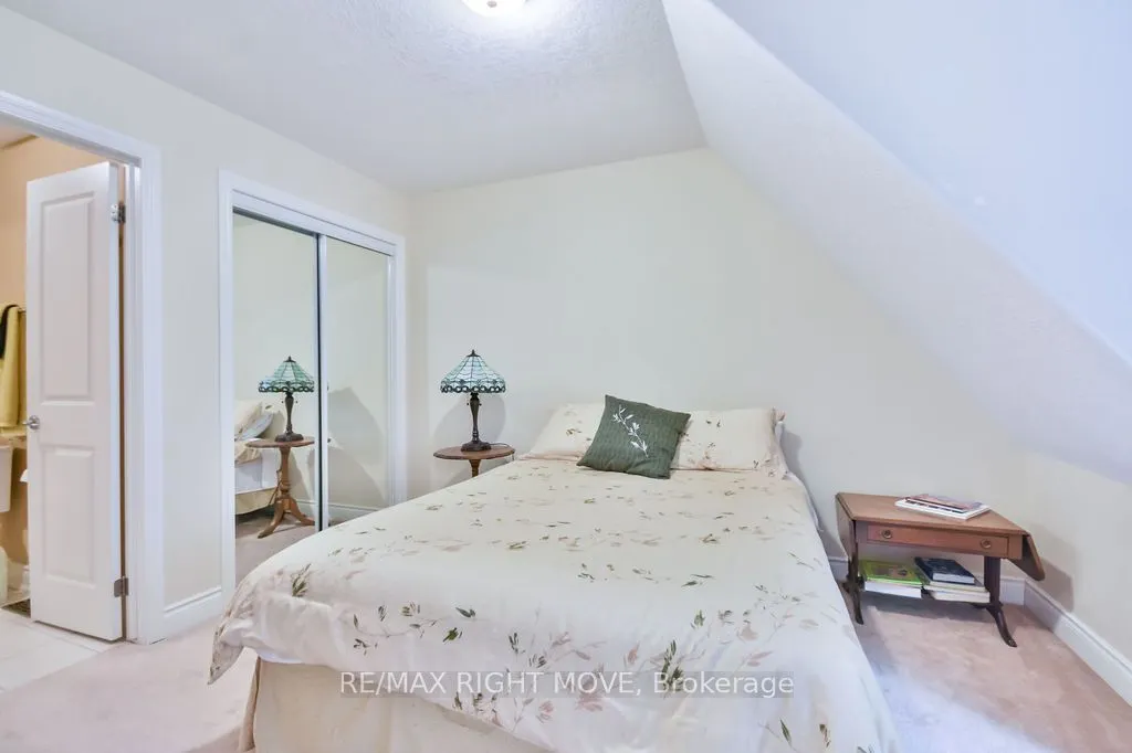 5 INVERMARA Court, #6