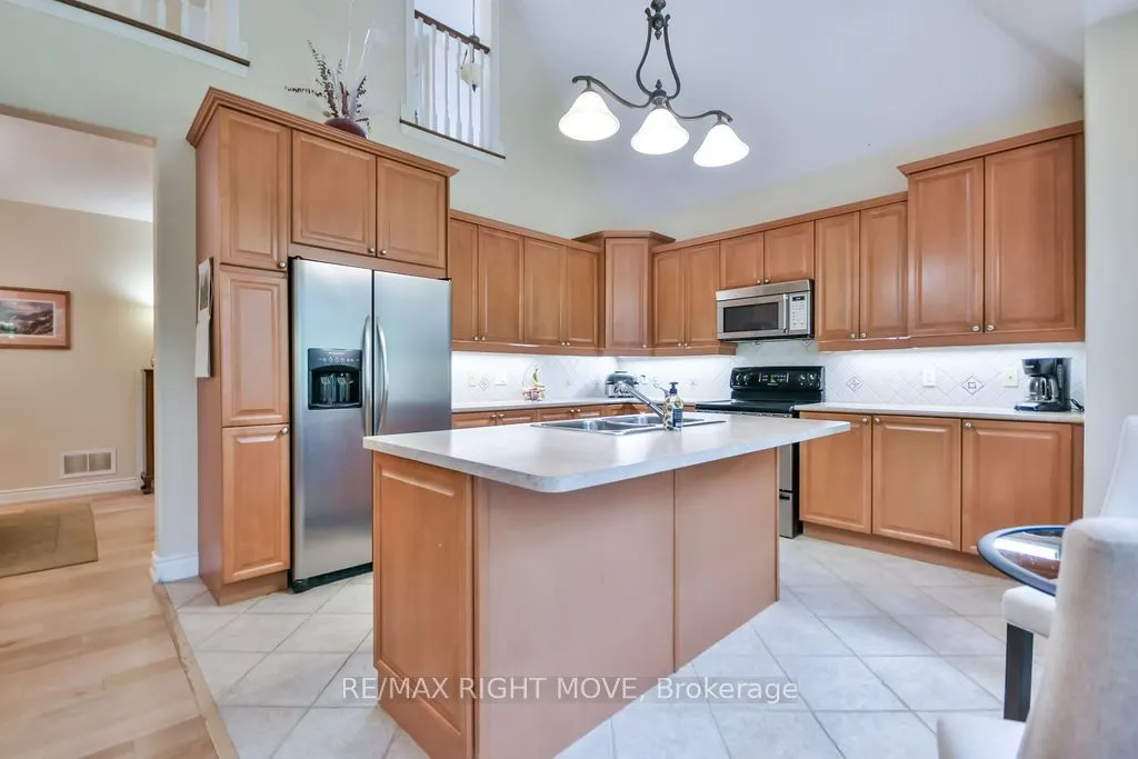 5 INVERMARA Court, #6