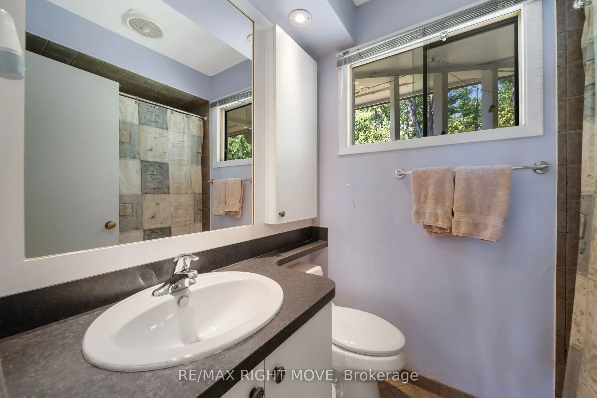 2551 Amigo Drive