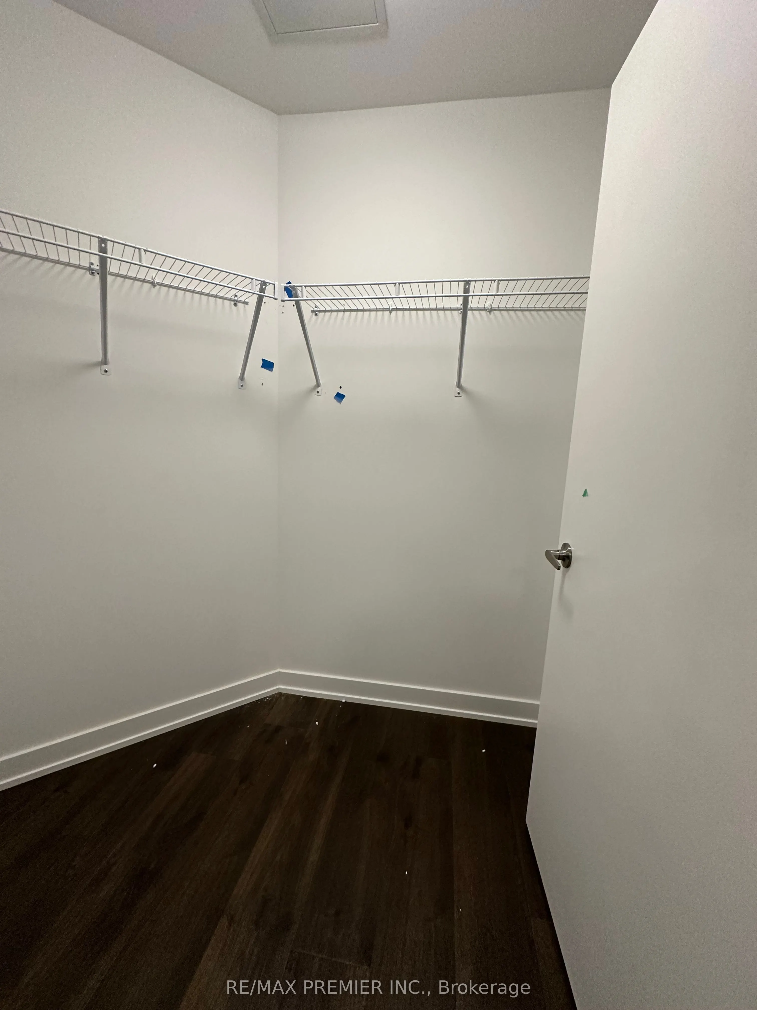 56 Lakeside Terrace, #207