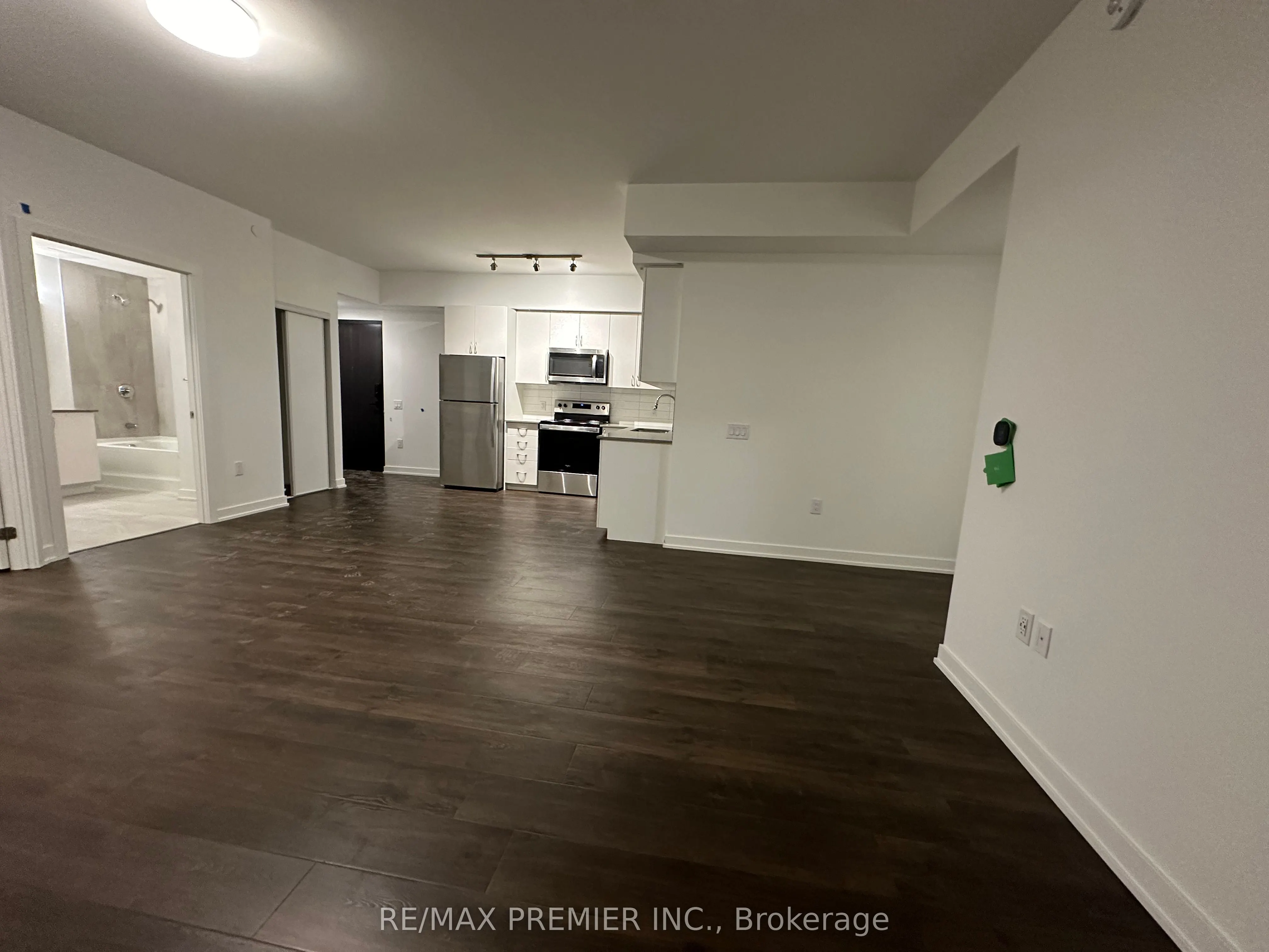 56 Lakeside Terrace, #207