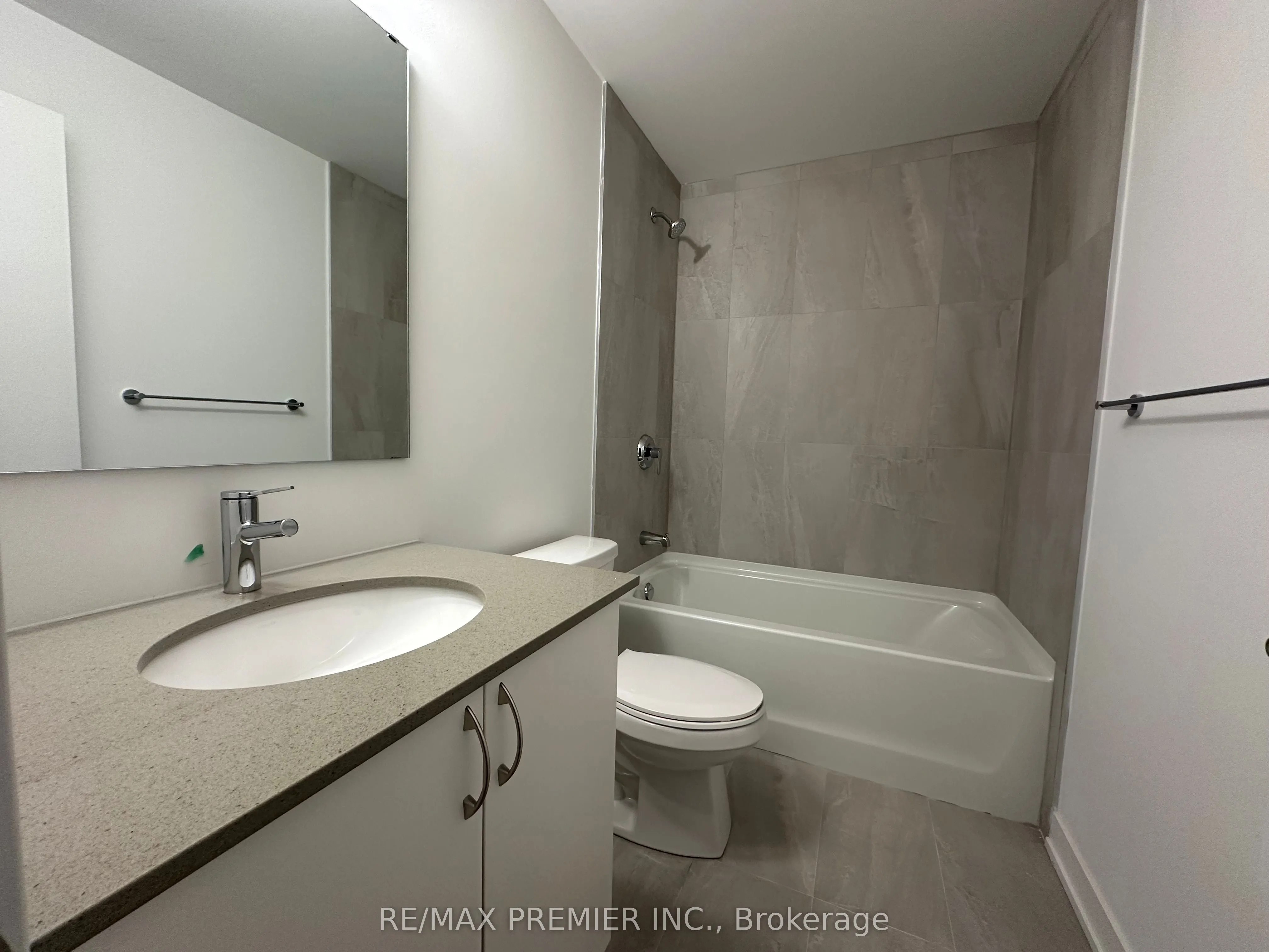 56 Lakeside Terrace, #207