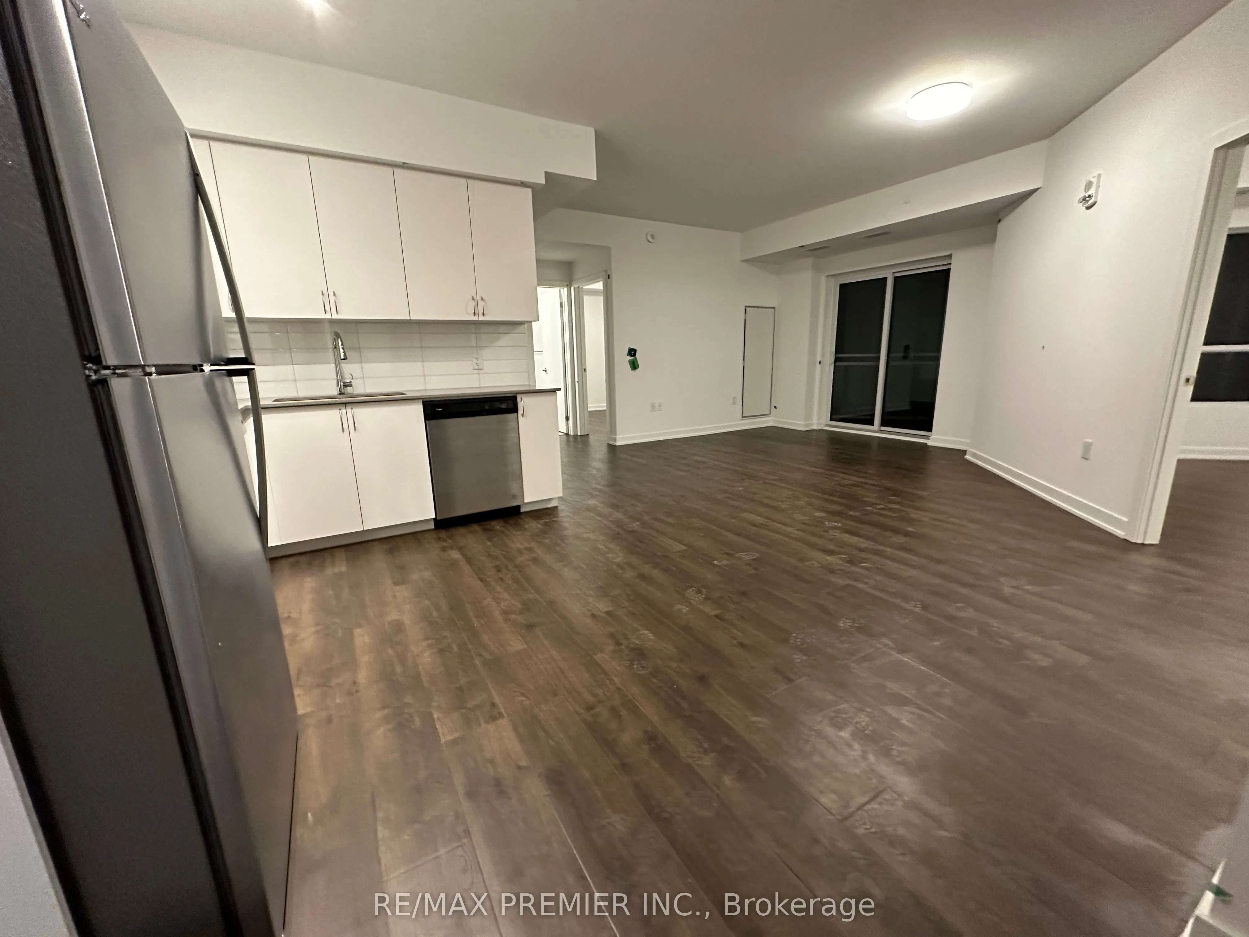 56 Lakeside Terrace, #207