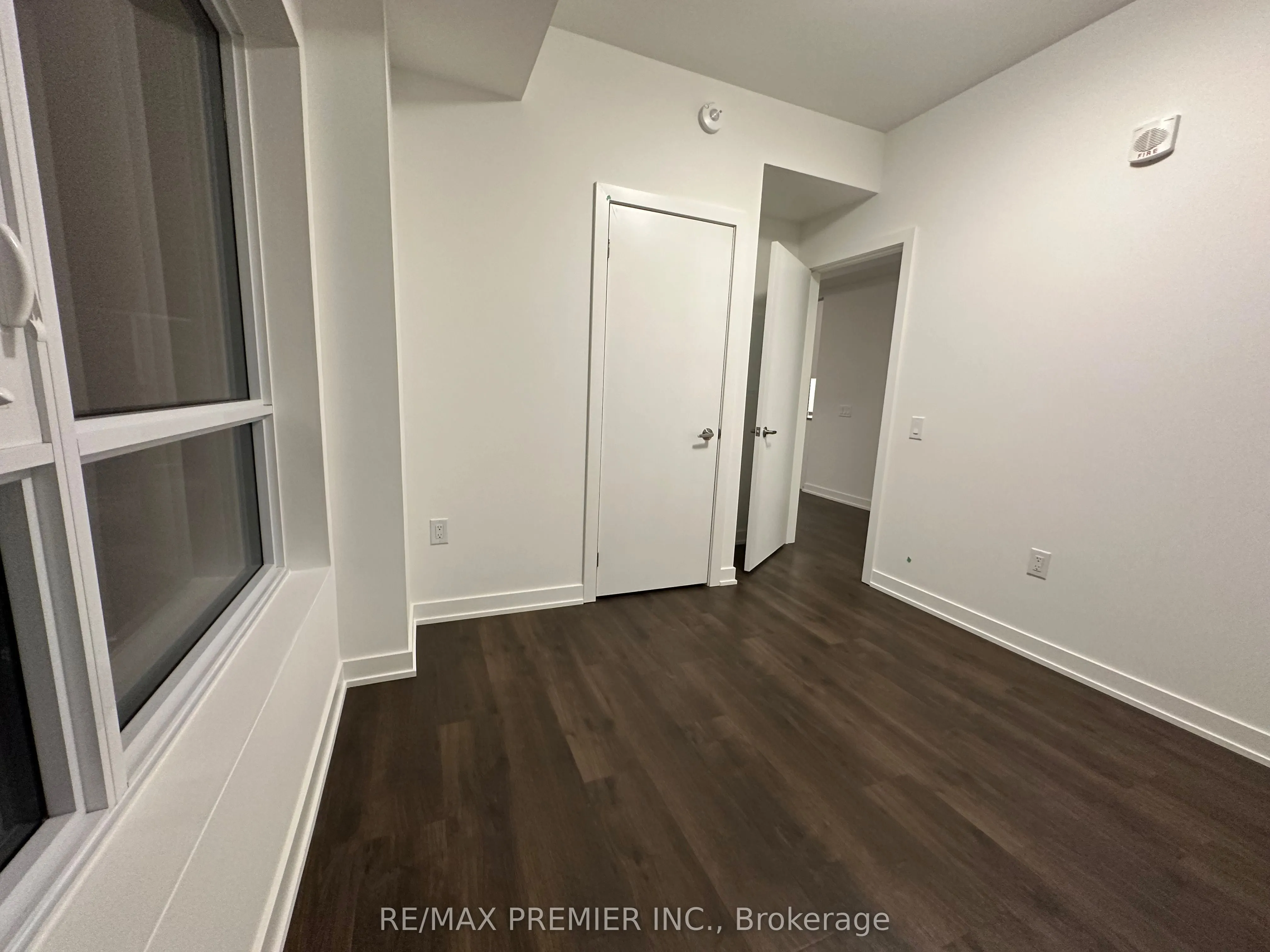 56 Lakeside Terrace, #207