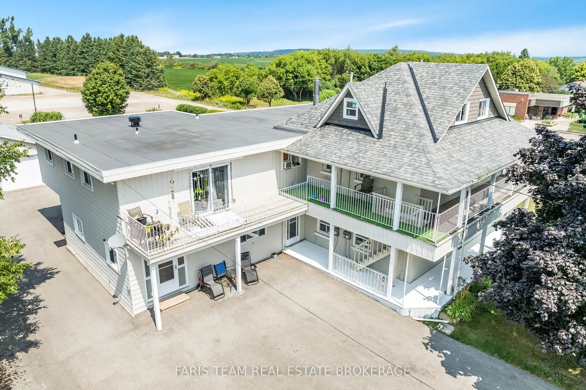 346 Lafontaine Road W