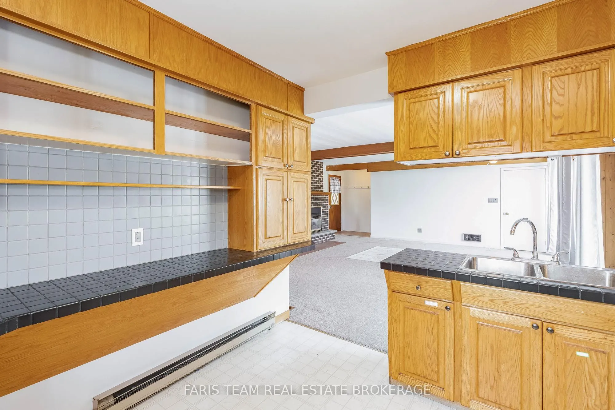 346 Lafontaine Road W