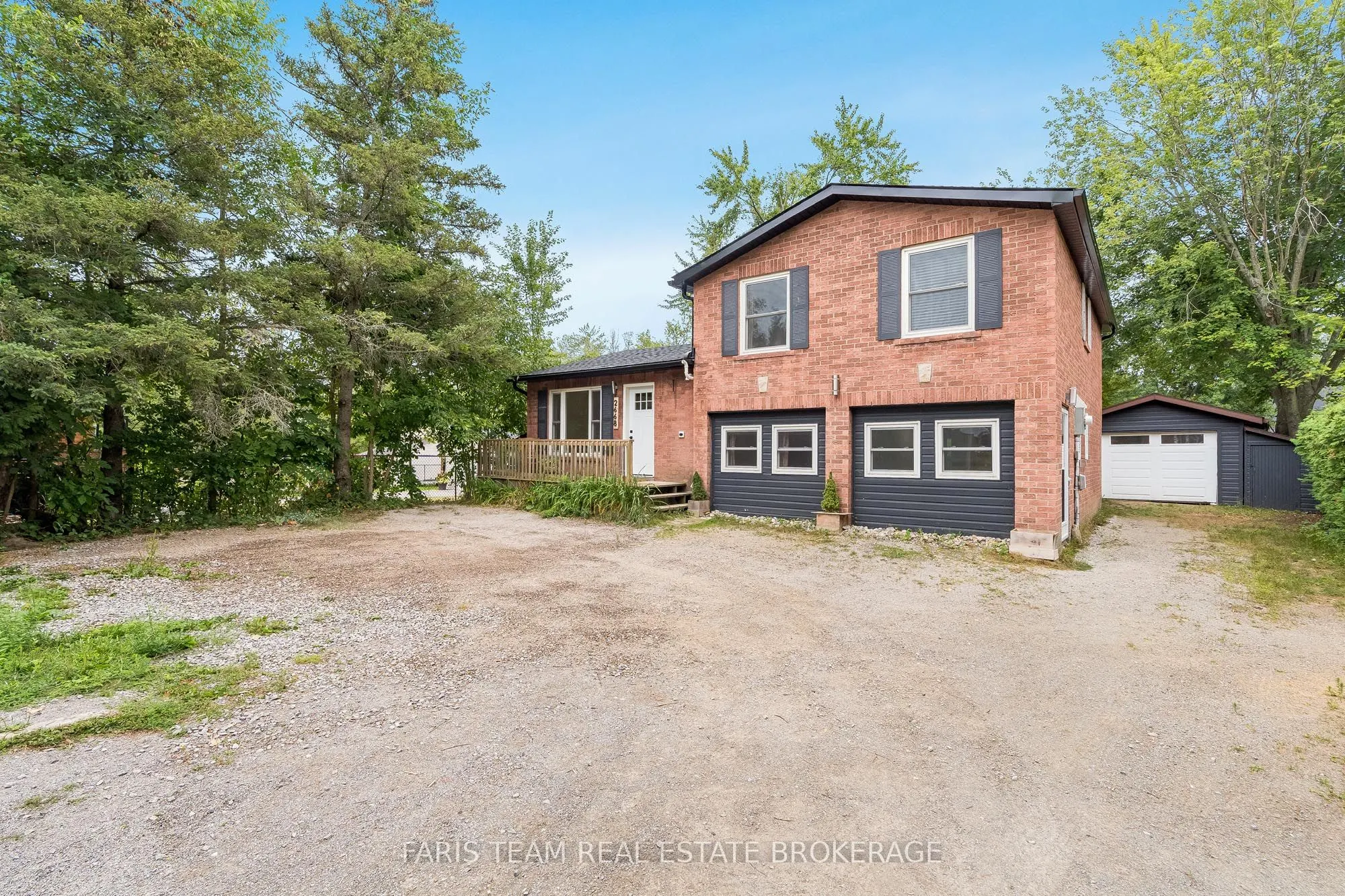 2668 Westshore Crescent