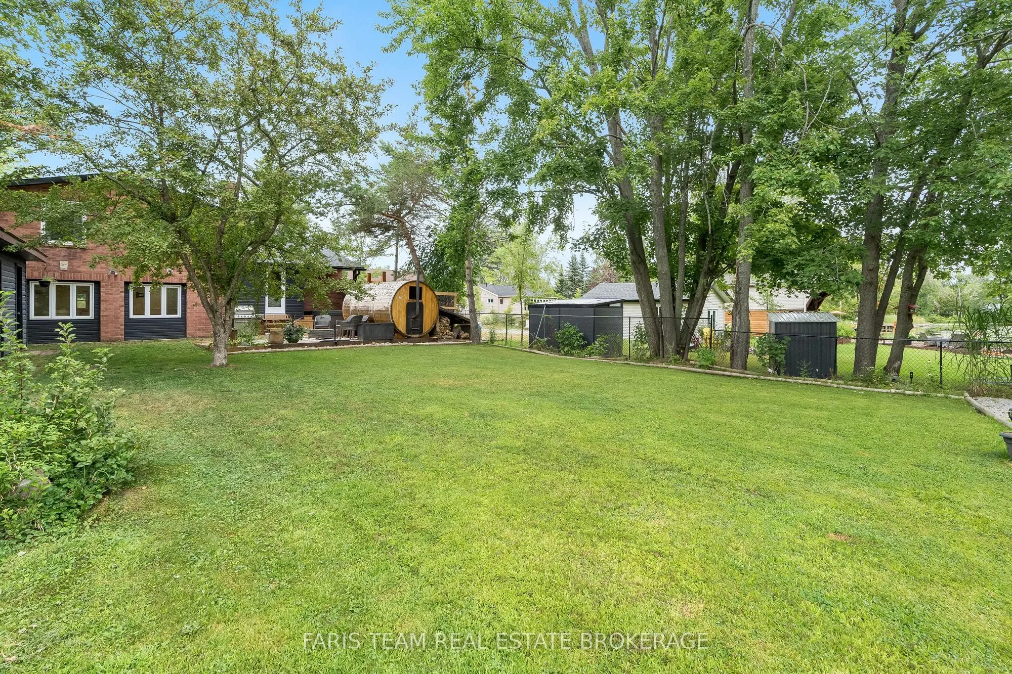 2668 Westshore Crescent