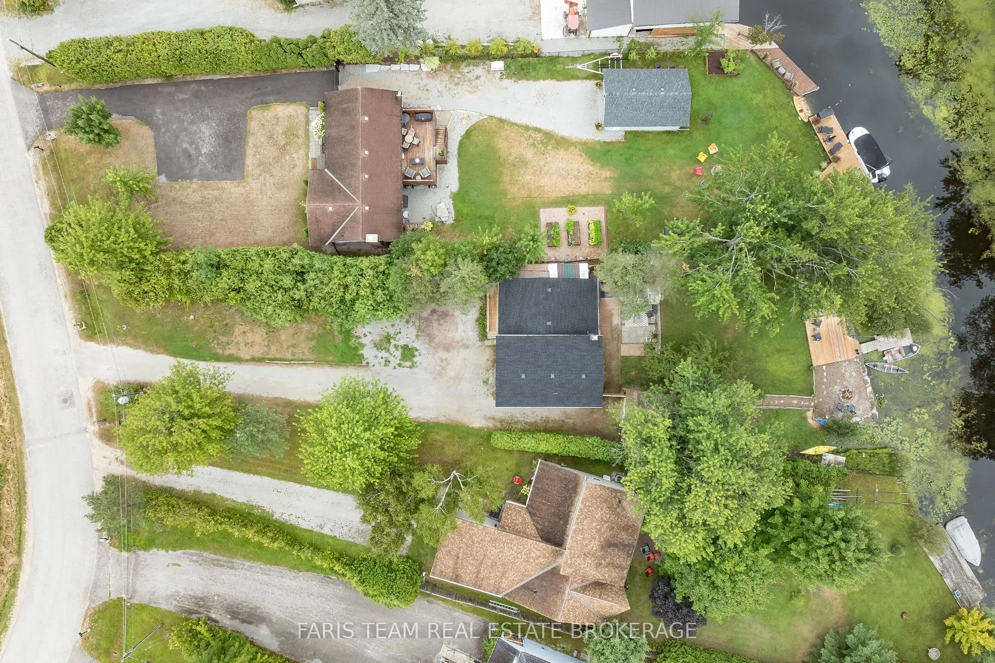 2668 Westshore Crescent