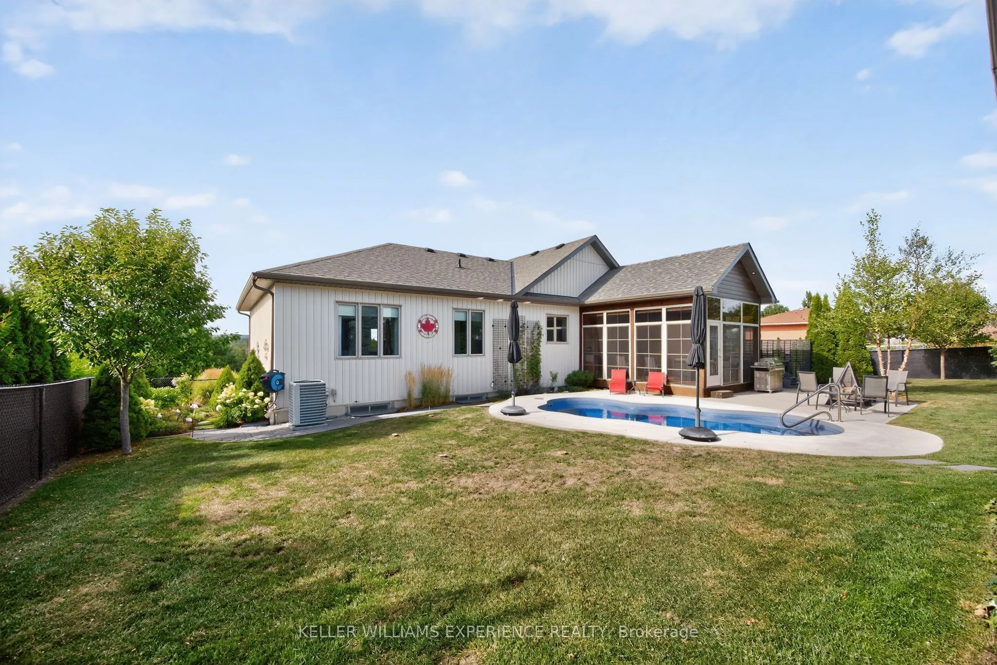 1435 15 16th Side Road E