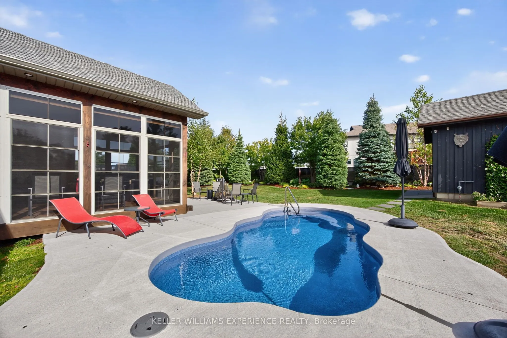1435 15 16th Side Road E