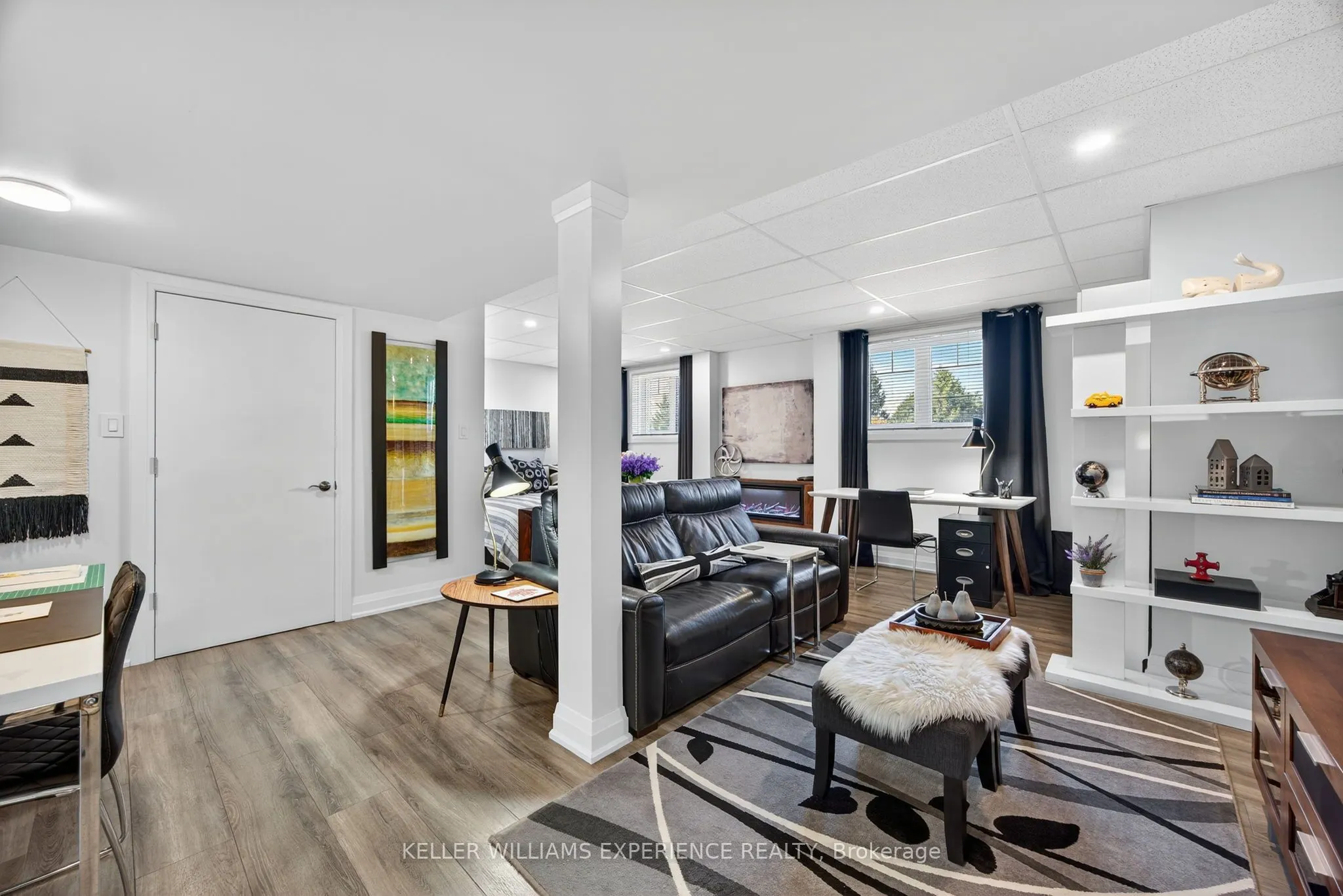1435 15 16th Side Road E