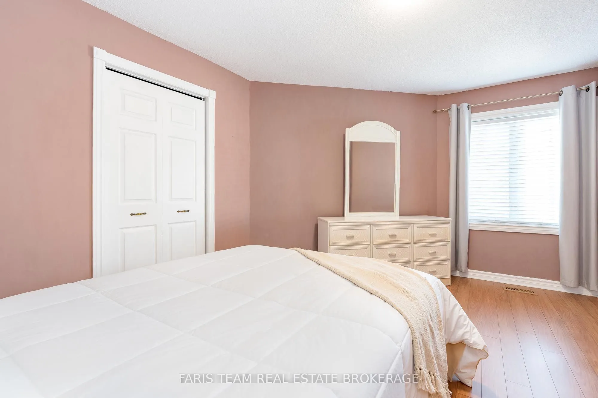 696 King Street, #48