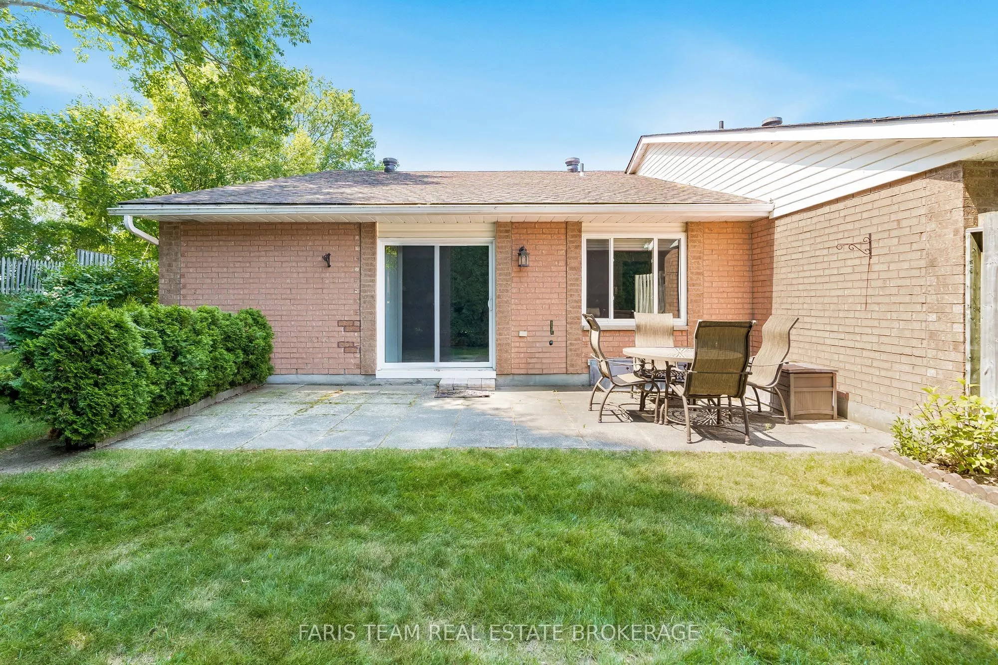 696 King Street, #48