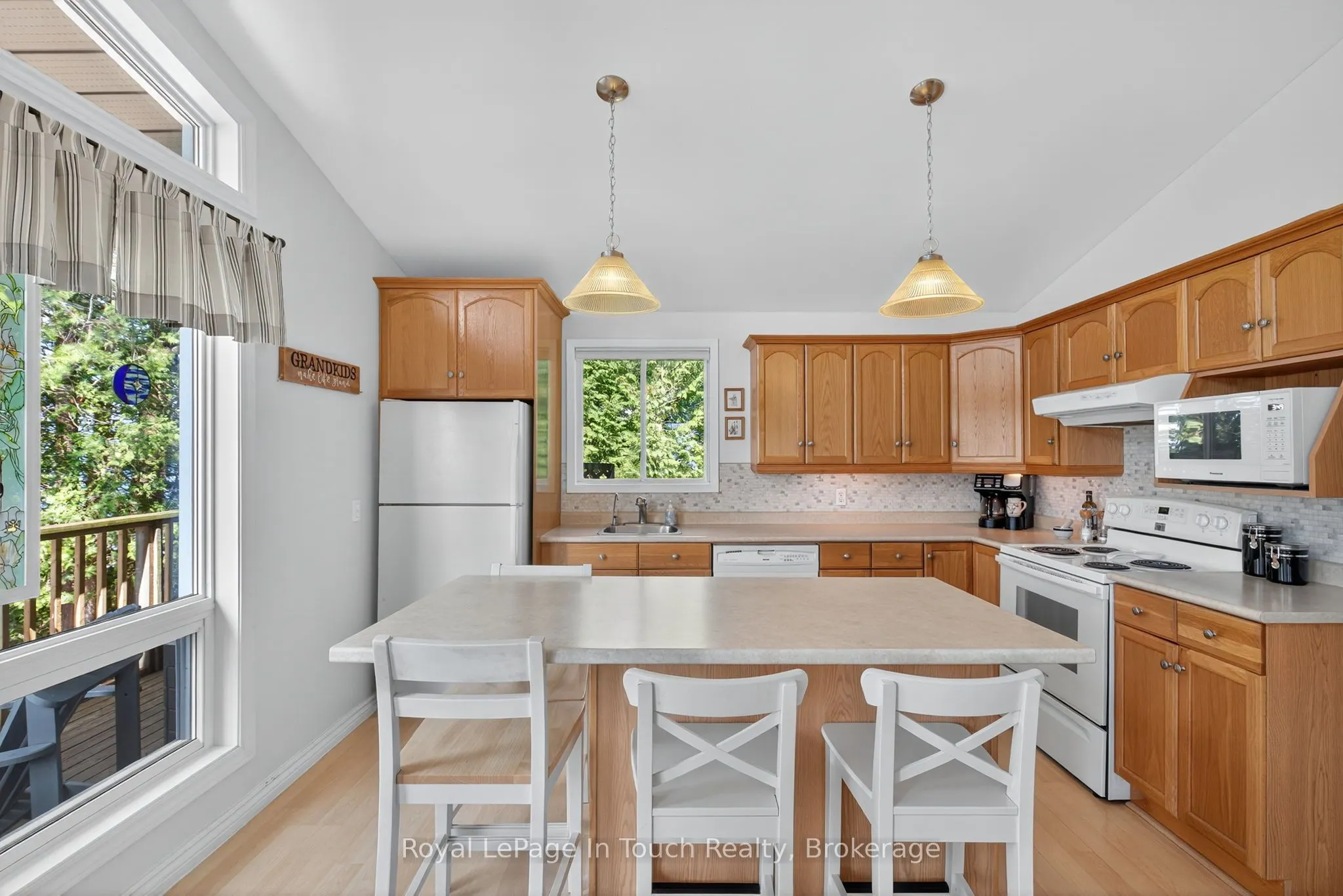 2519 Champlain Road