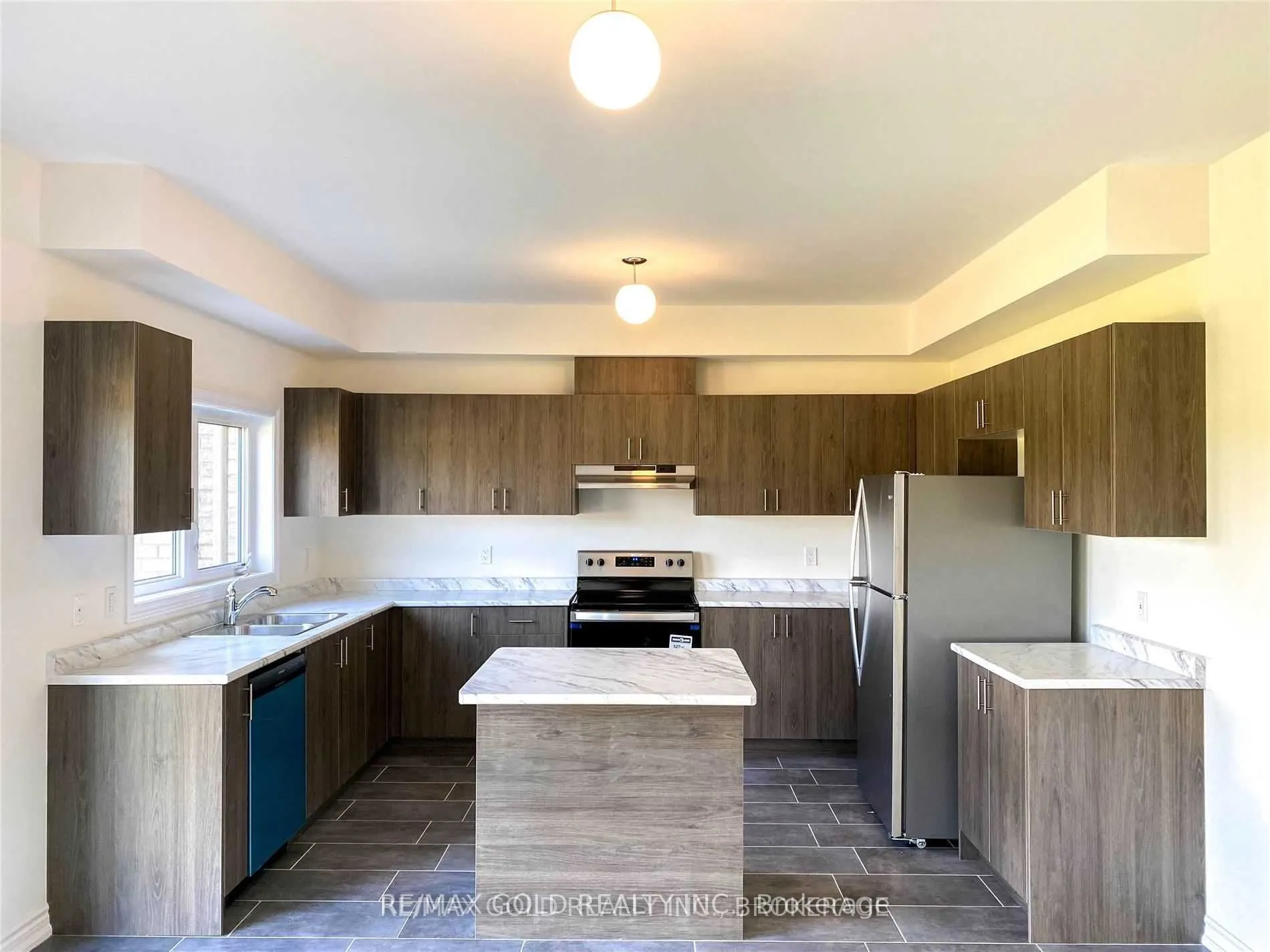 21 Bianca Crescent