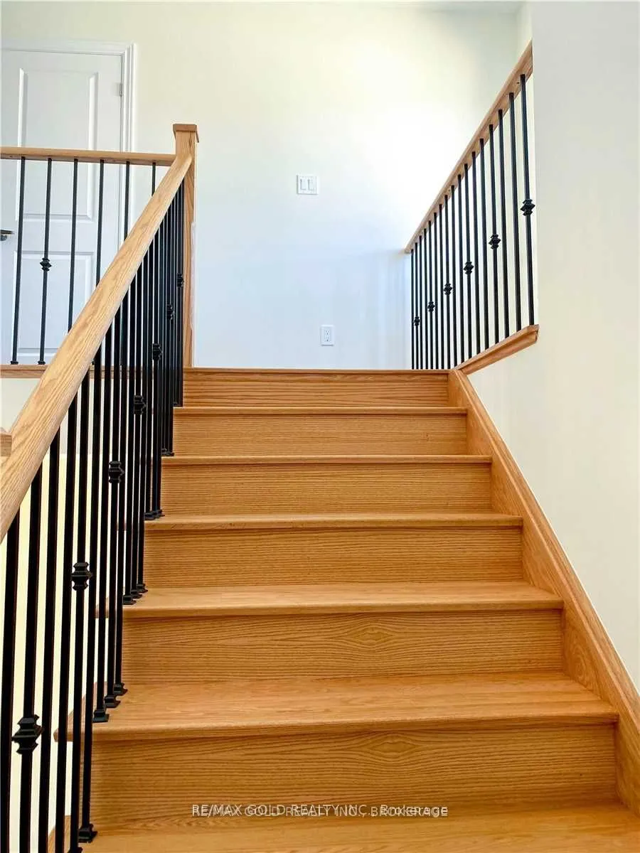 21 Bianca Crescent