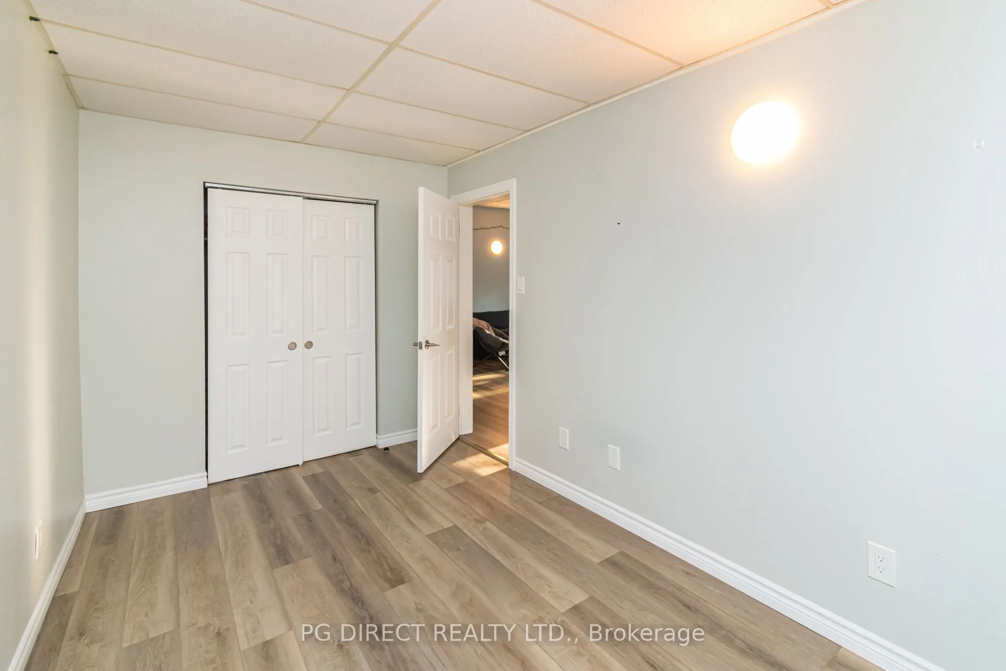 28 Johnson Street N