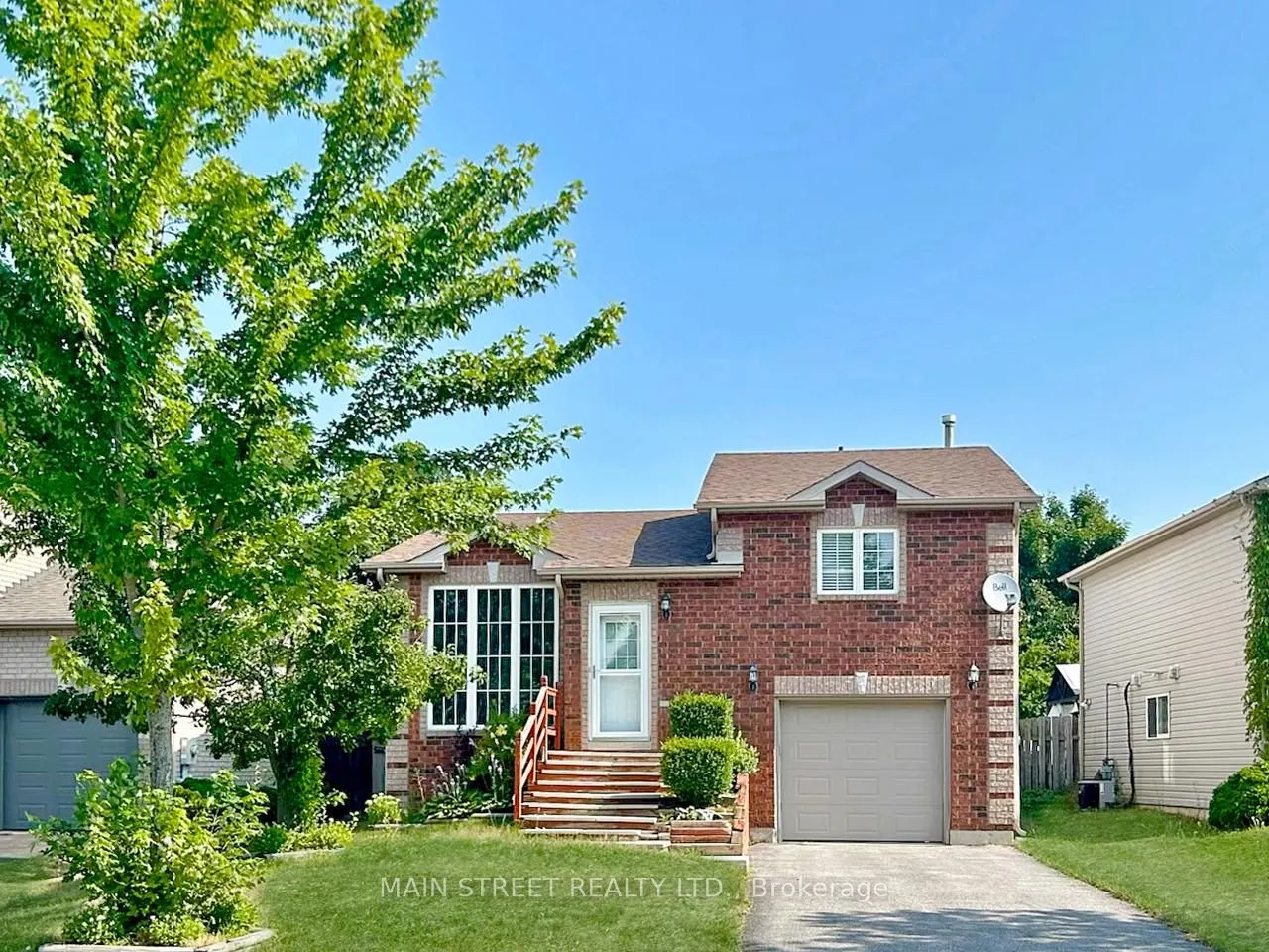 94 Silver Maple Crescent