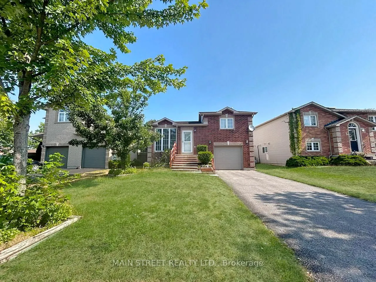 94 Silver Maple Crescent