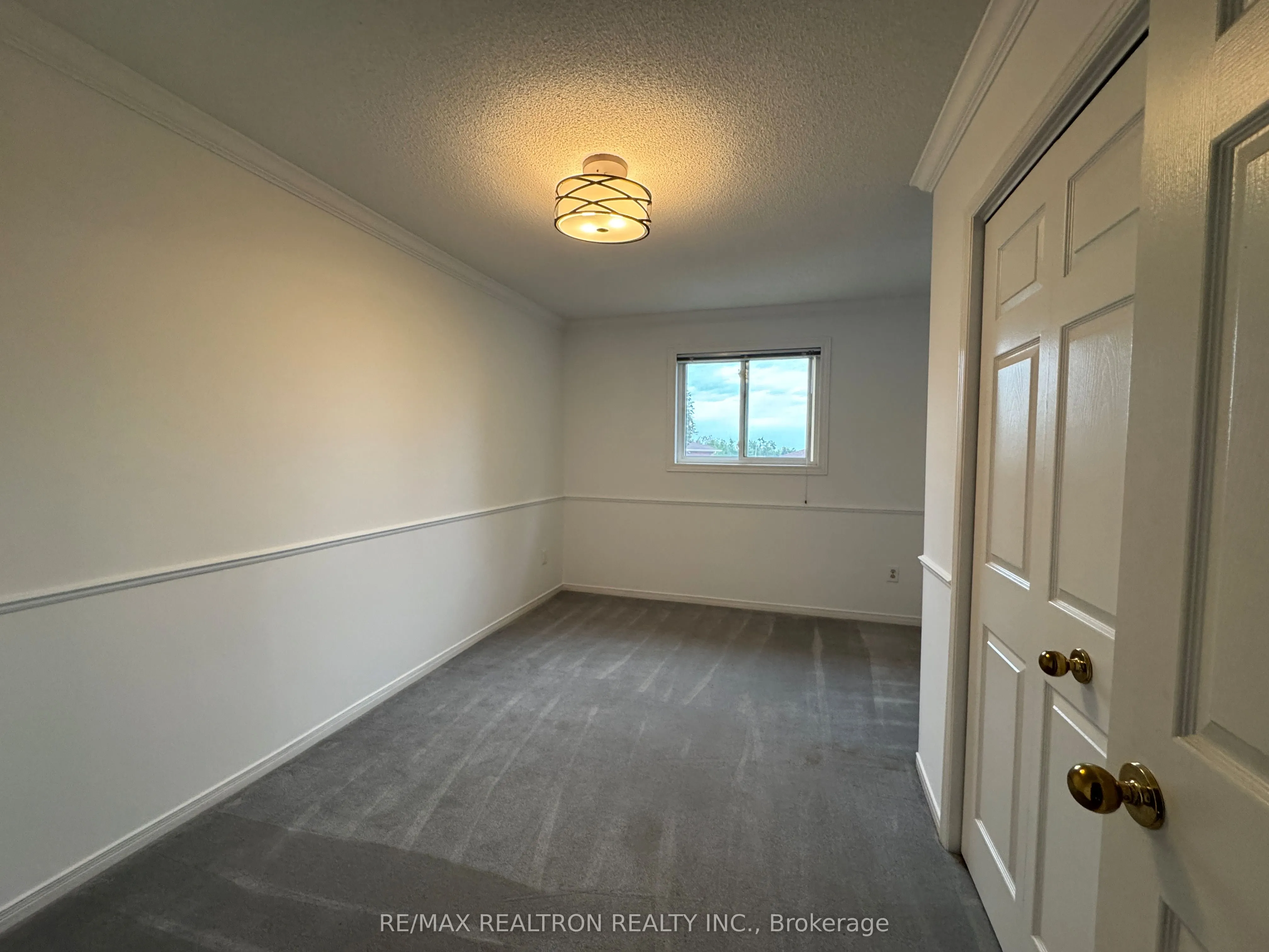 21 Kenny Crescent