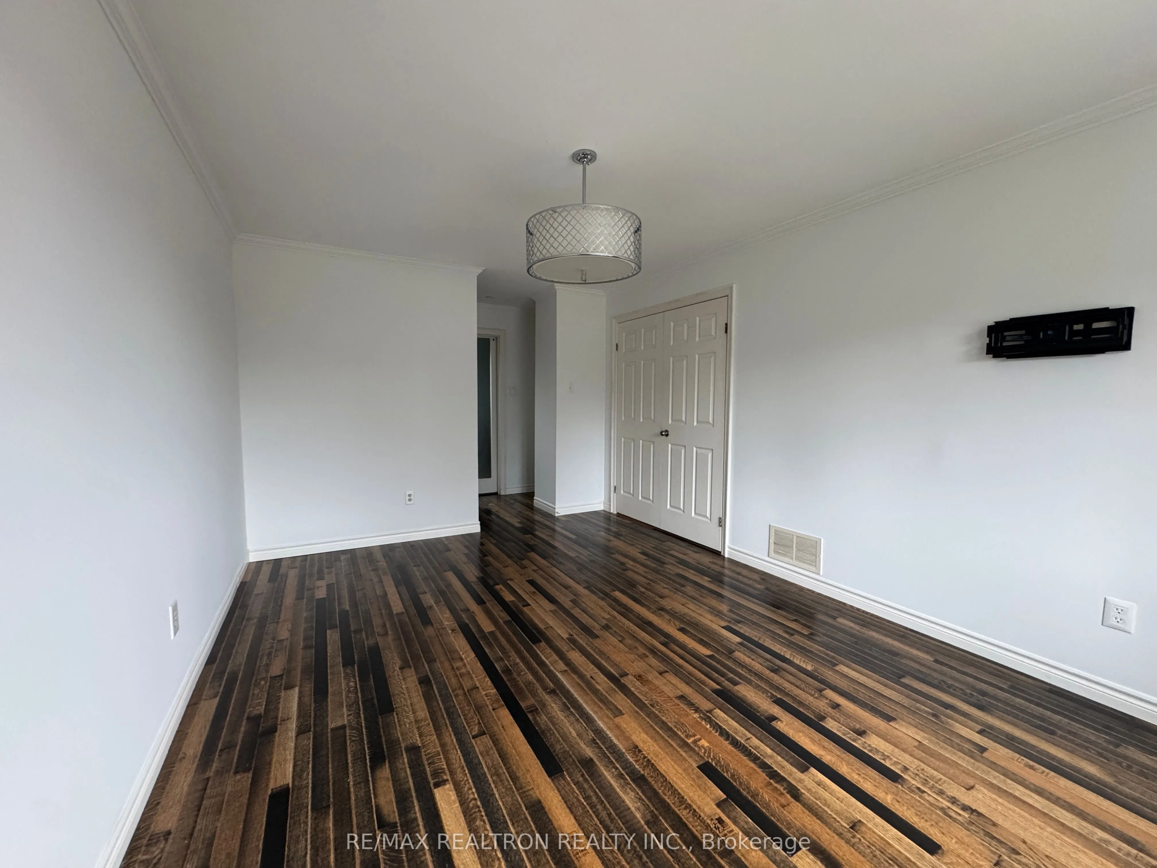 21 Kenny Crescent
