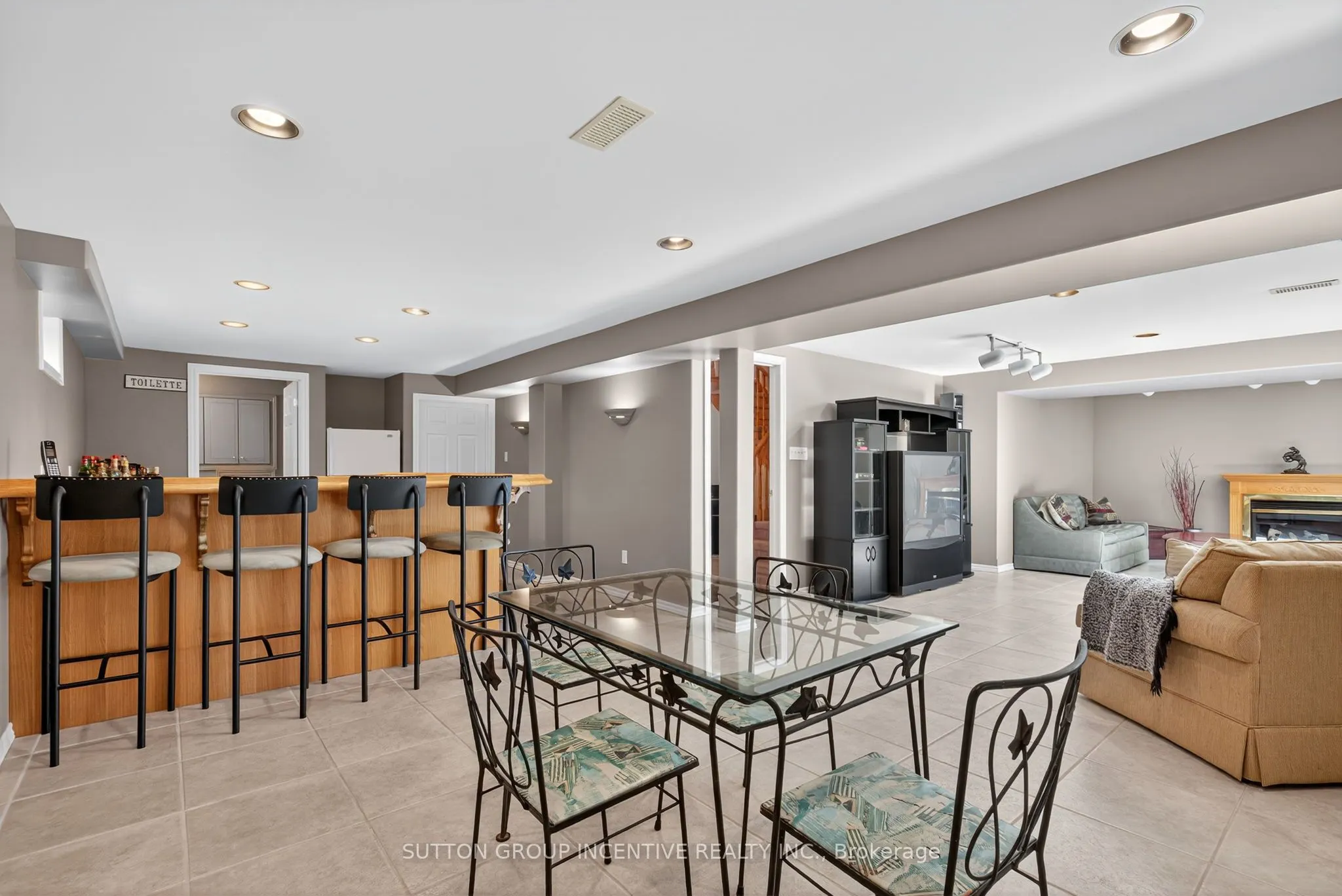 25 Brunton Crescent
