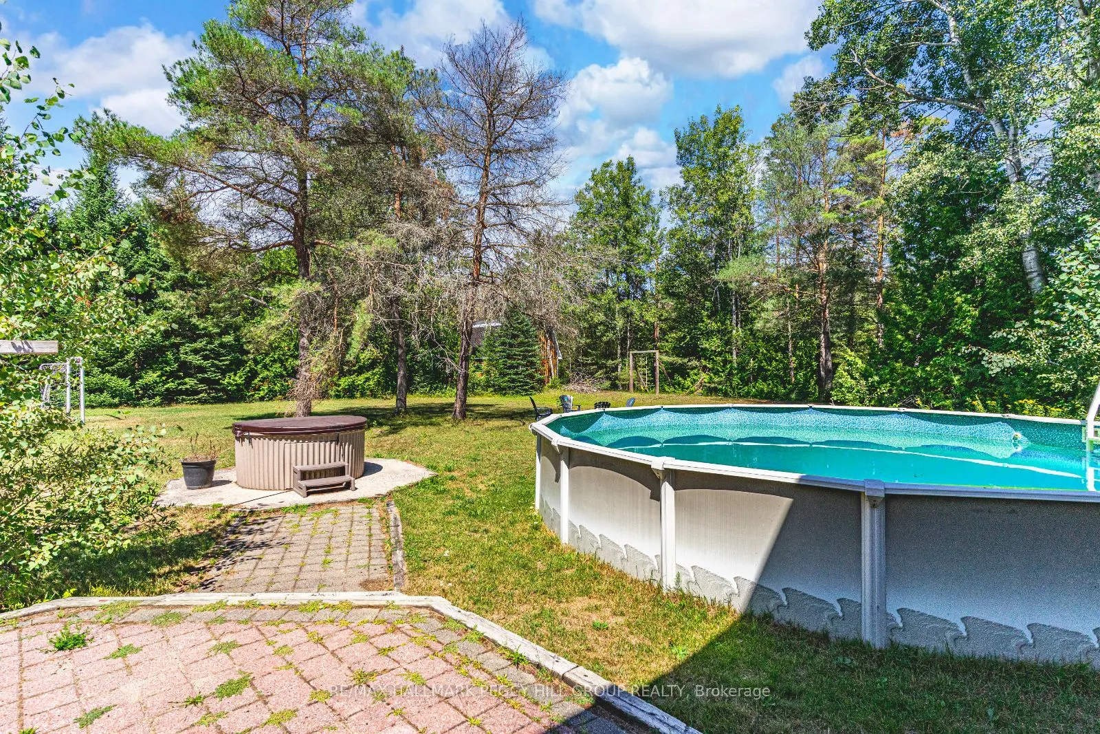20 Hillview Crescent