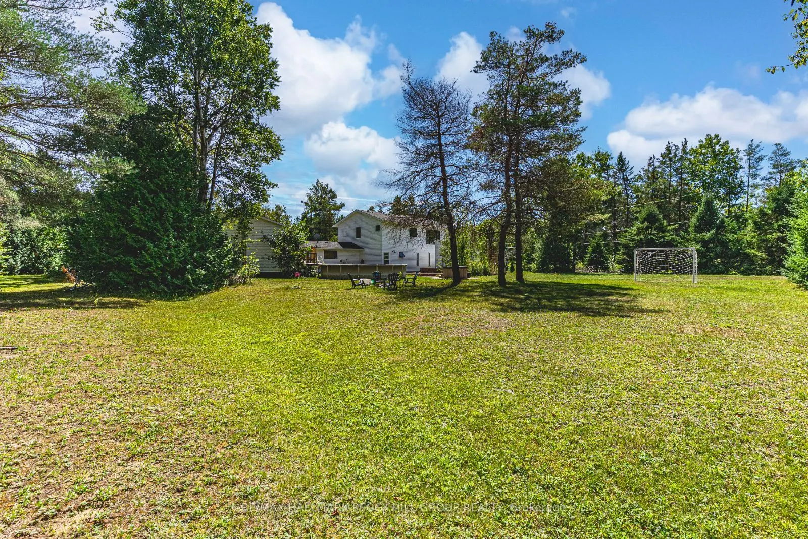 20 Hillview Crescent