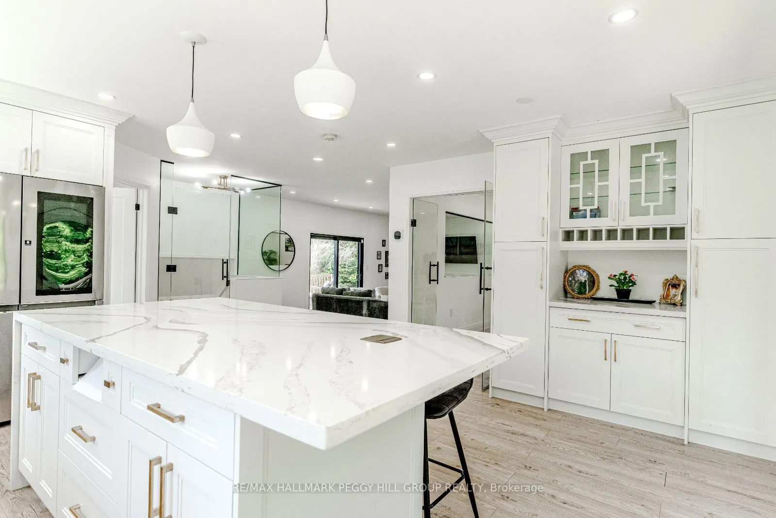 20 Hillview Crescent