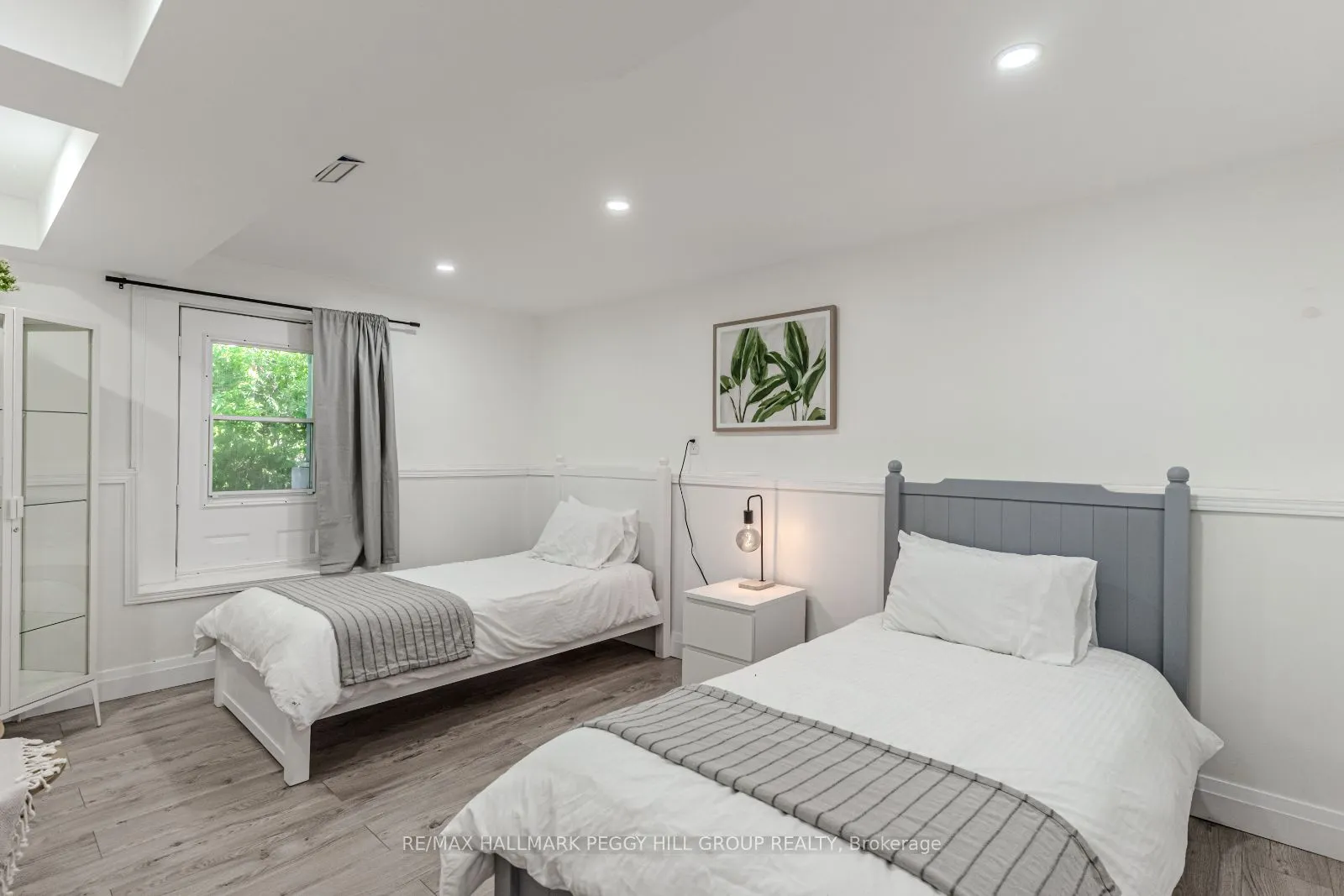 20 Hillview Crescent