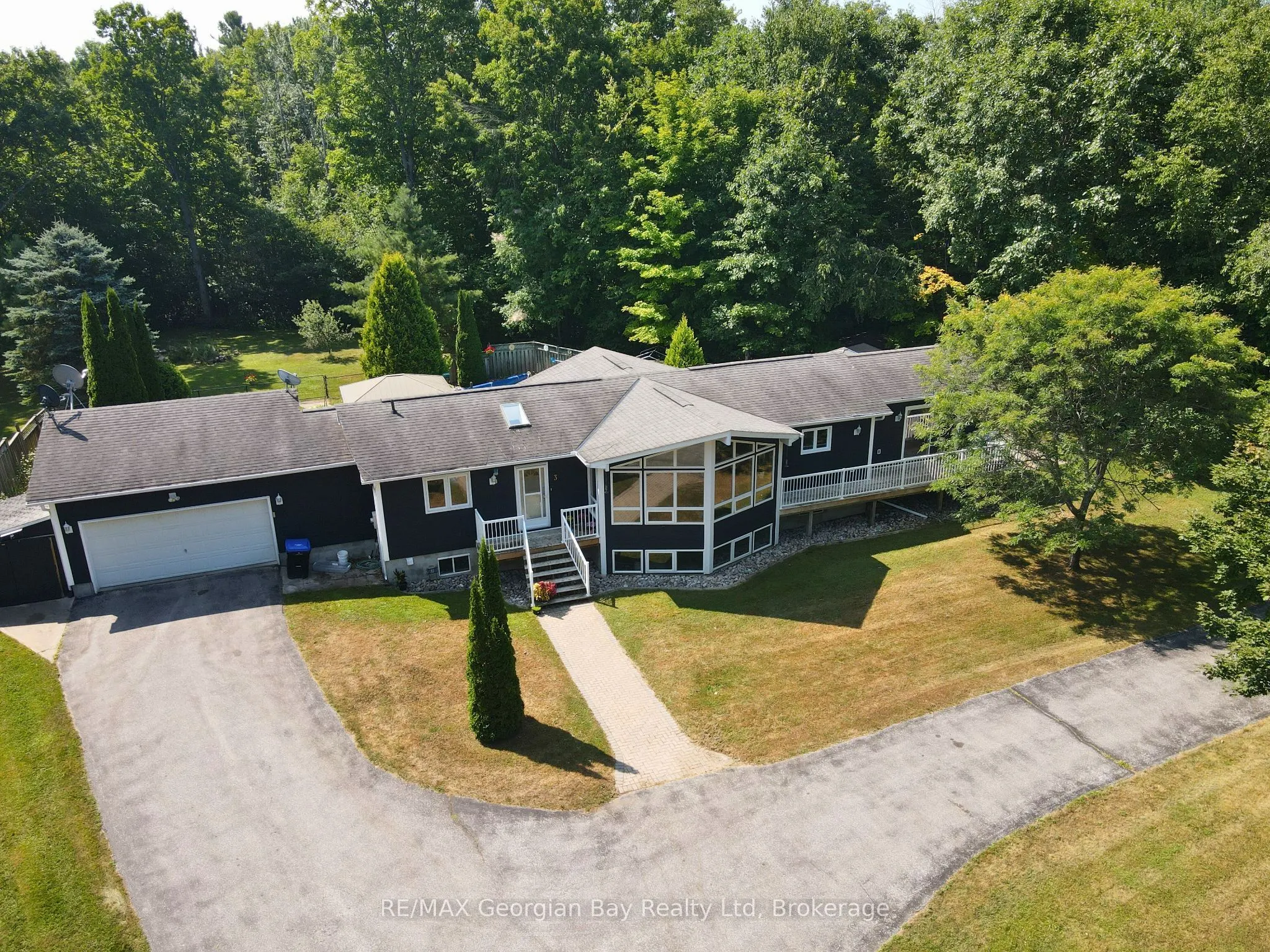 3 Oakdale Court