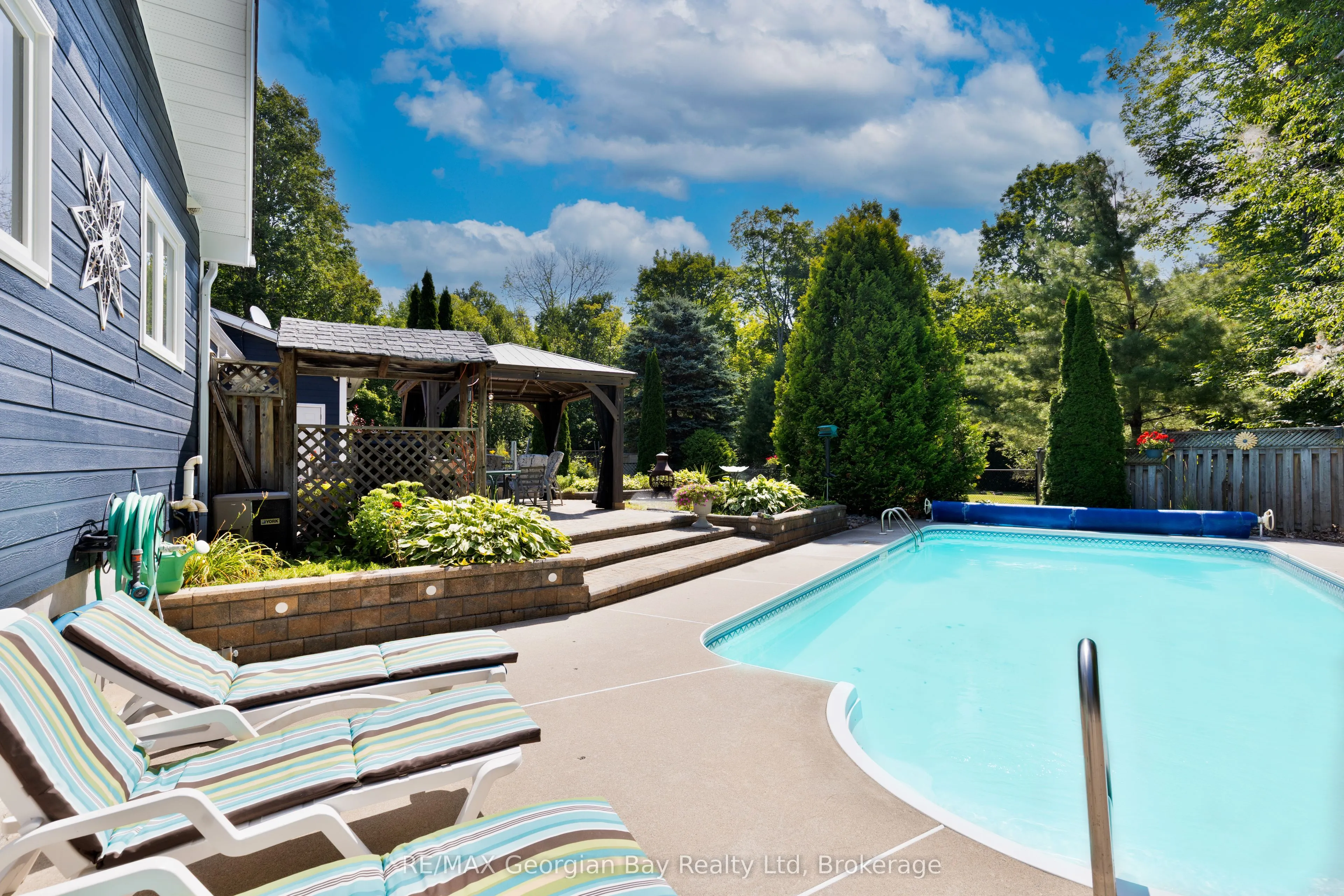 3 Oakdale Court