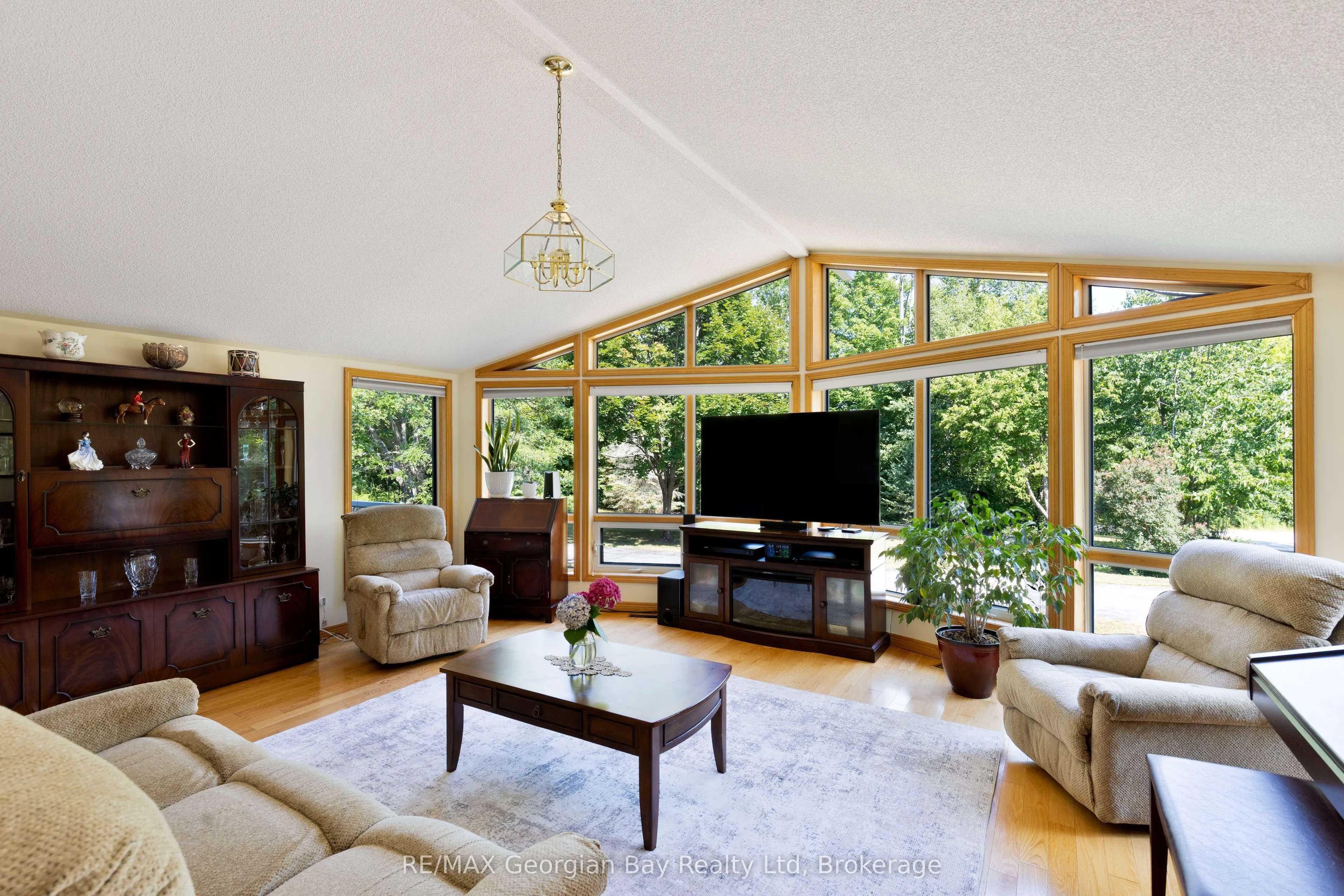 3 Oakdale Court