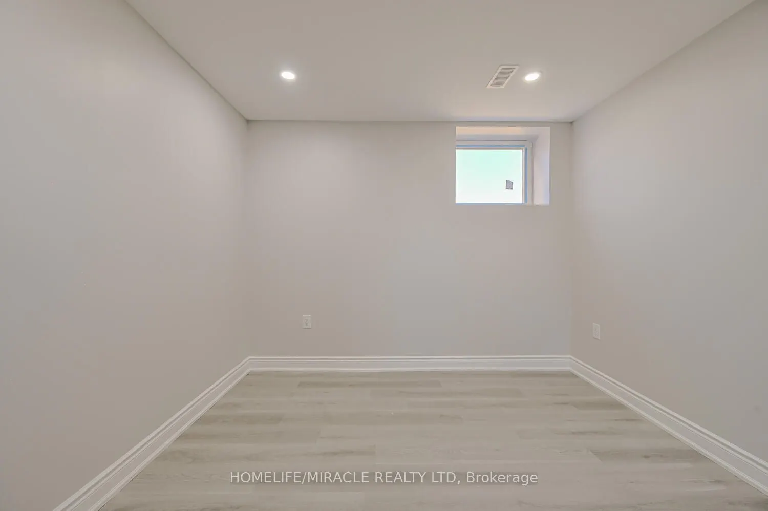 8 Beatrice Drive