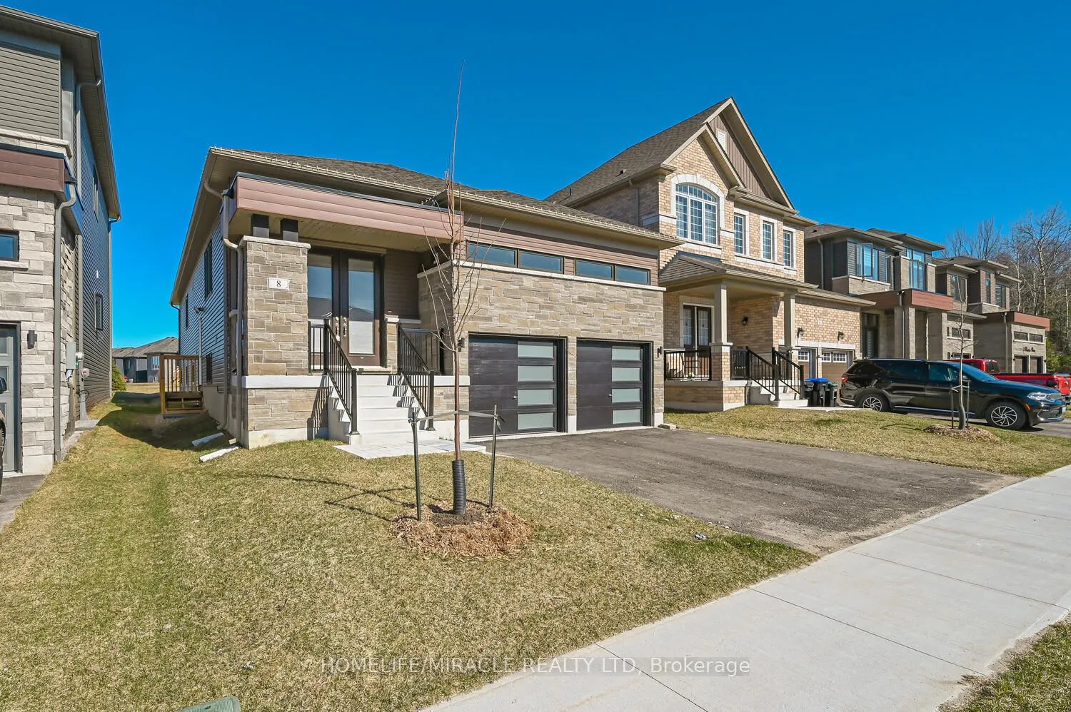 8 Beatrice Drive