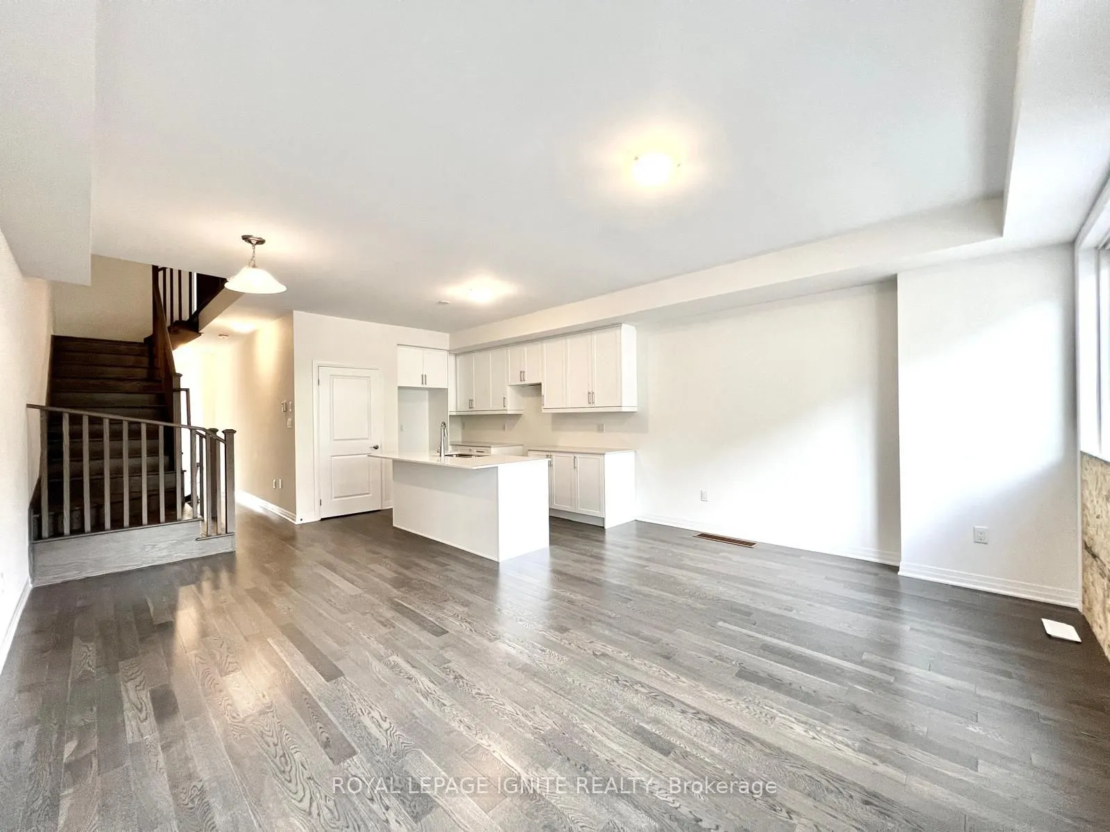 562 Hudson Crescent