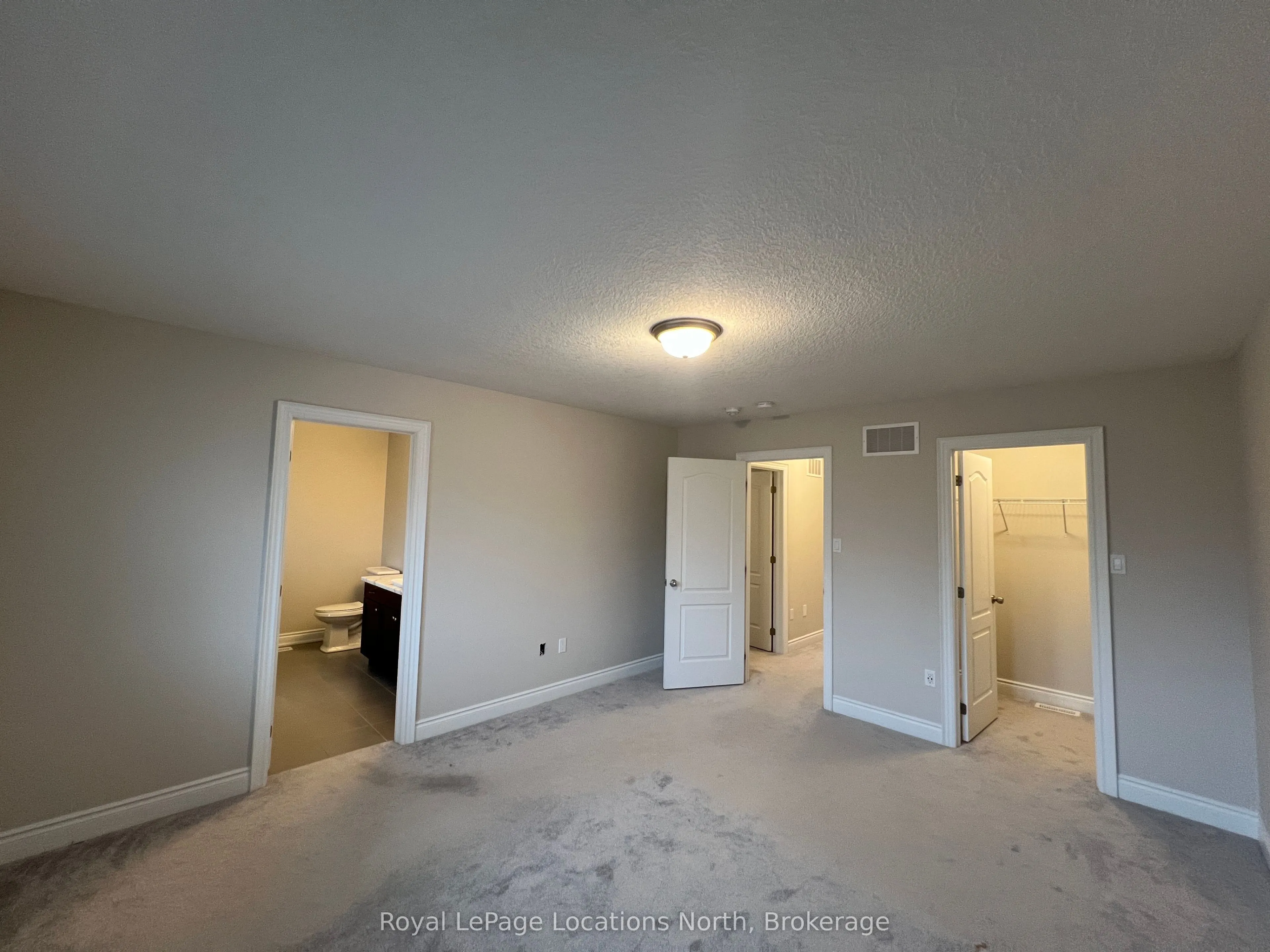 23 LOCKERBIE Crescent