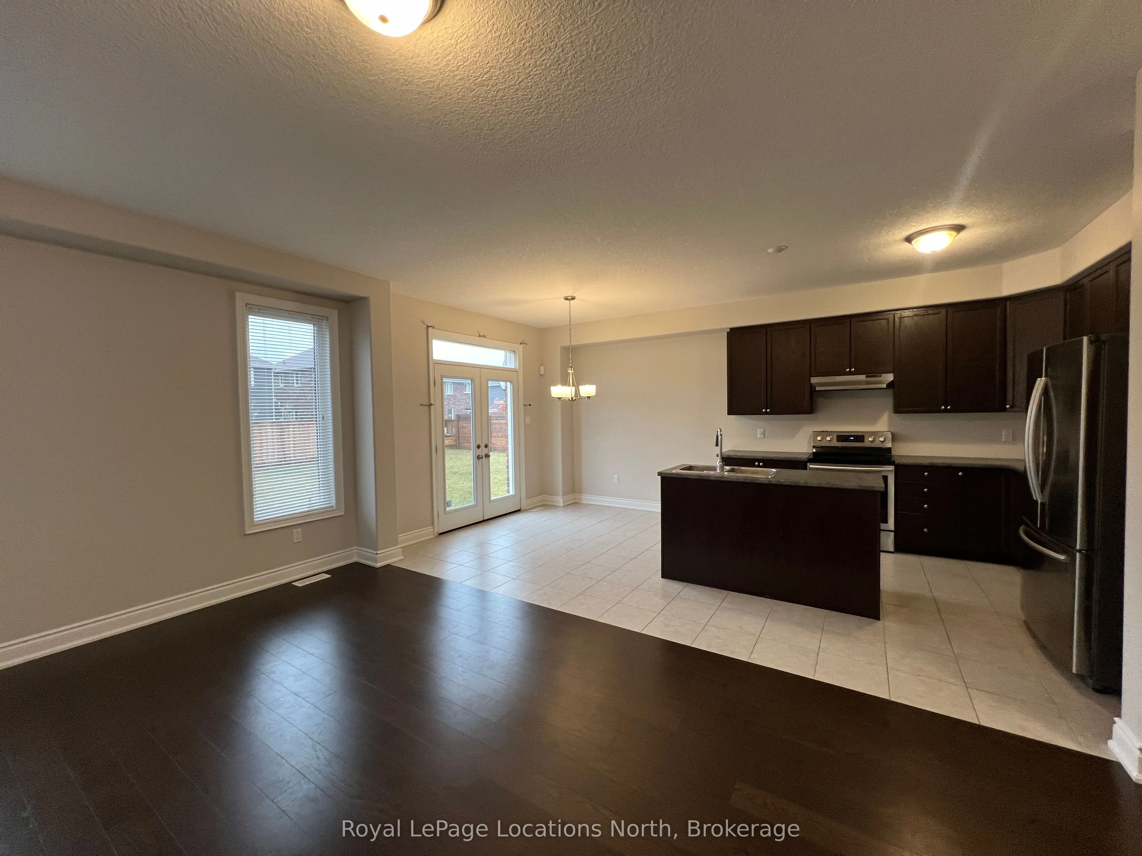 23 LOCKERBIE Crescent